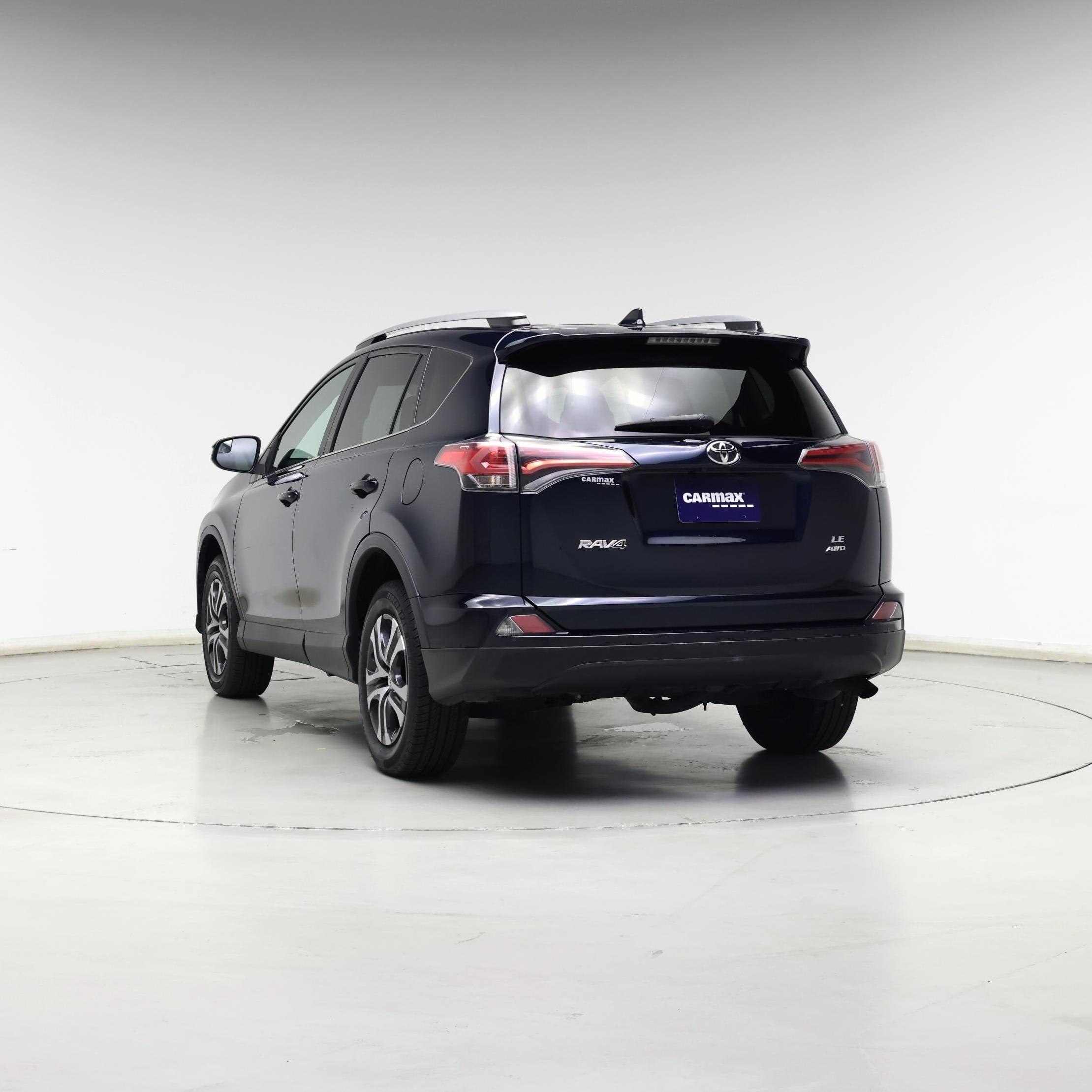 Thumbnail: 2017 Toyota RAV4 - 6