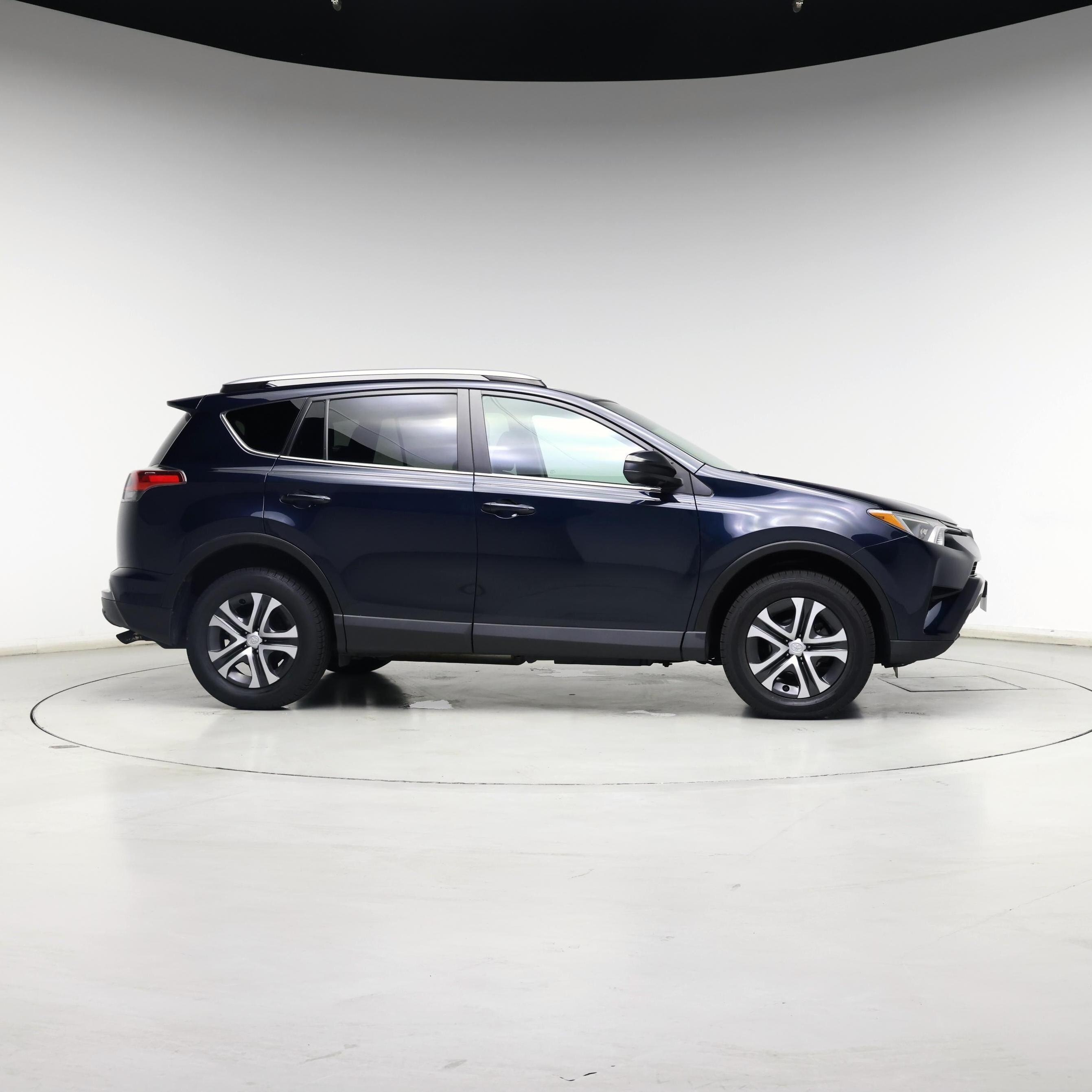 Thumbnail: 2017 Toyota RAV4 - 7