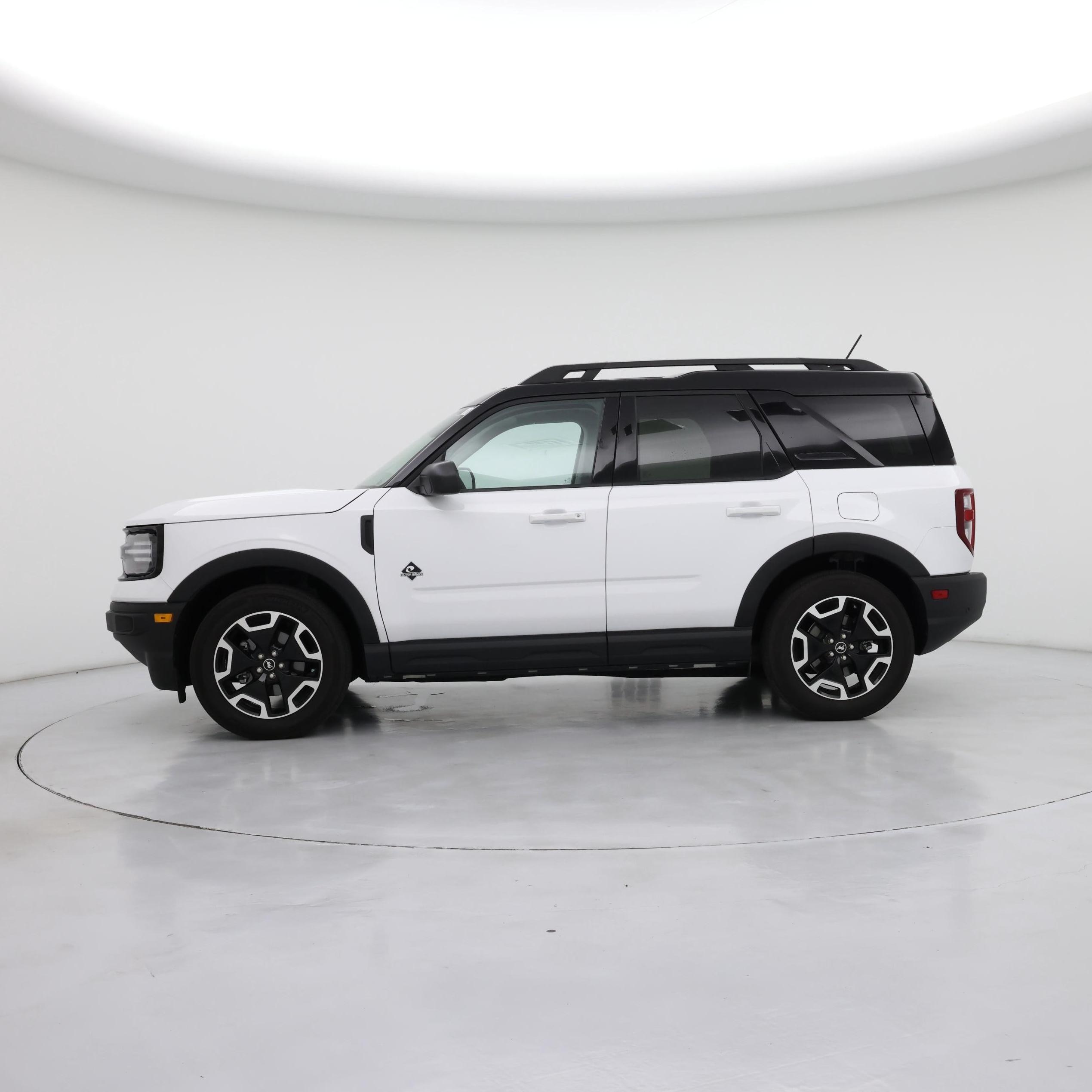 Thumbnail: 2023 Ford Bronco Sport - 3