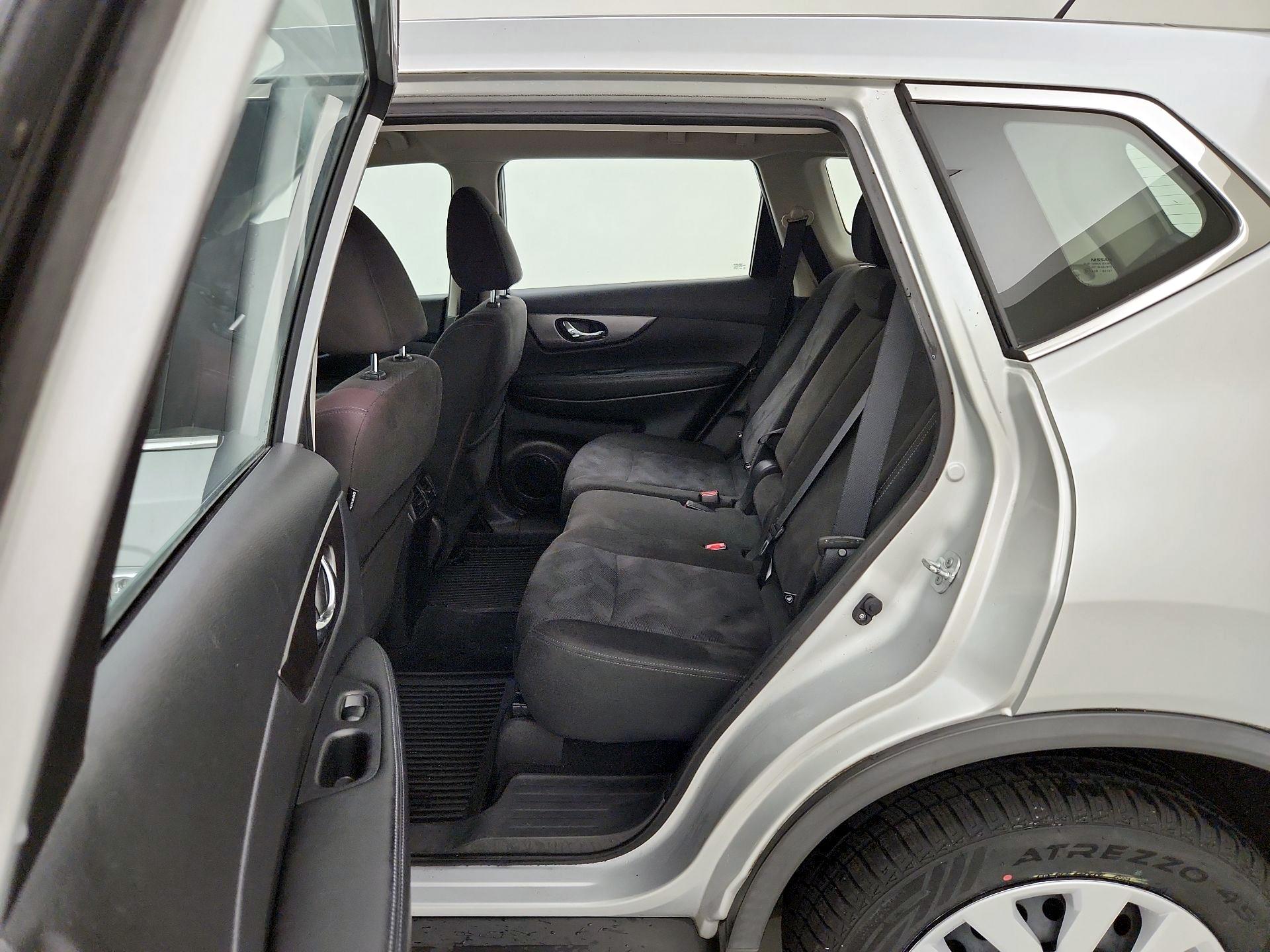 Thumbnail: 2015 Nissan Rogue - 19
