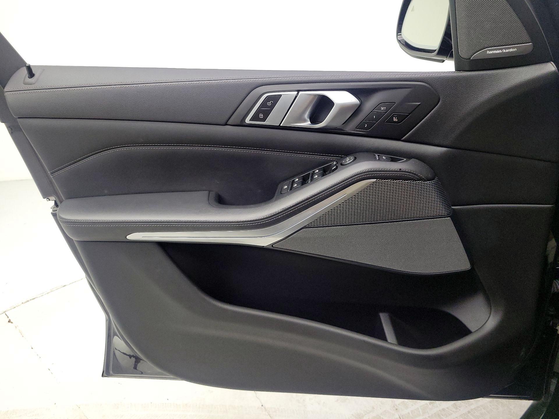 Thumbnail: 2021 BMW X5 - 12