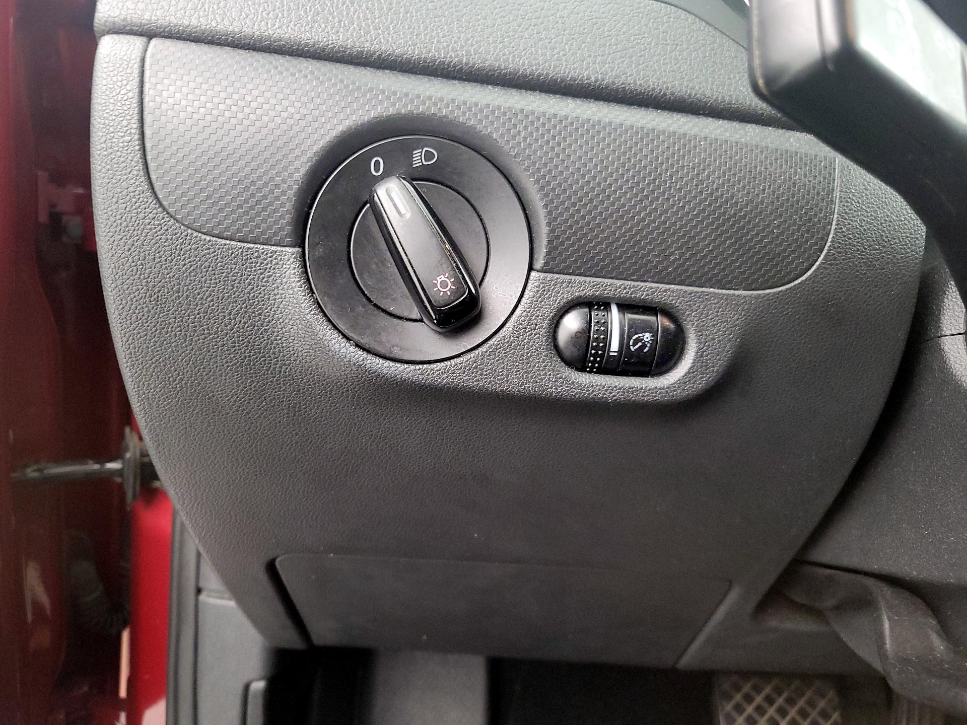 Thumbnail: 2016 Volkswagen Jetta - 13