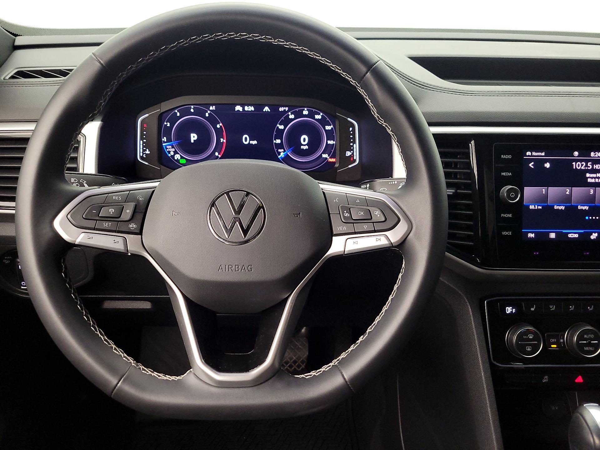 Thumbnail: 2023 Volkswagen Atlas - 10