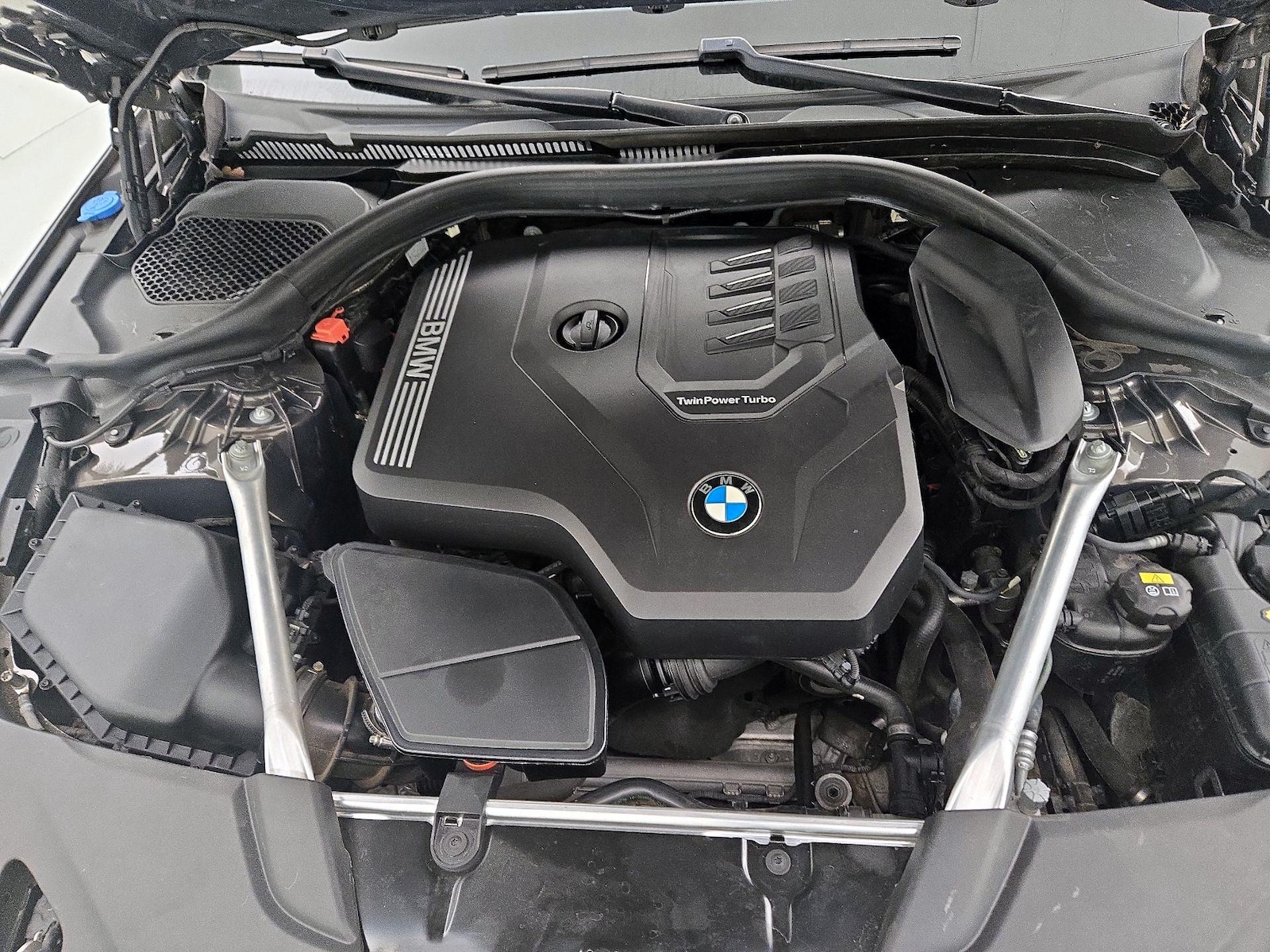 2020 BMW 5 Series 530i - Photo 24