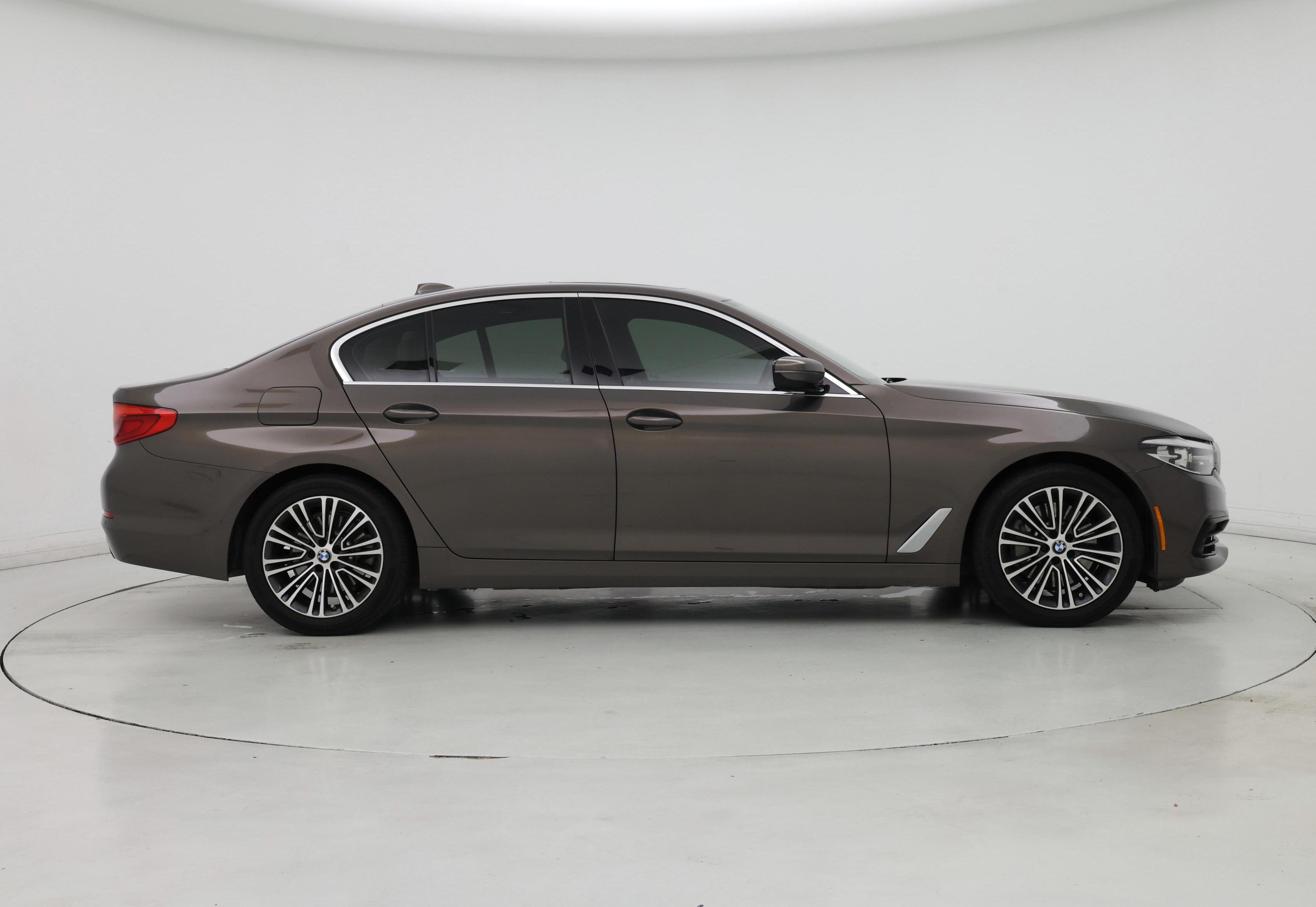 Thumbnail: 2020 BMW 5 Series - 7