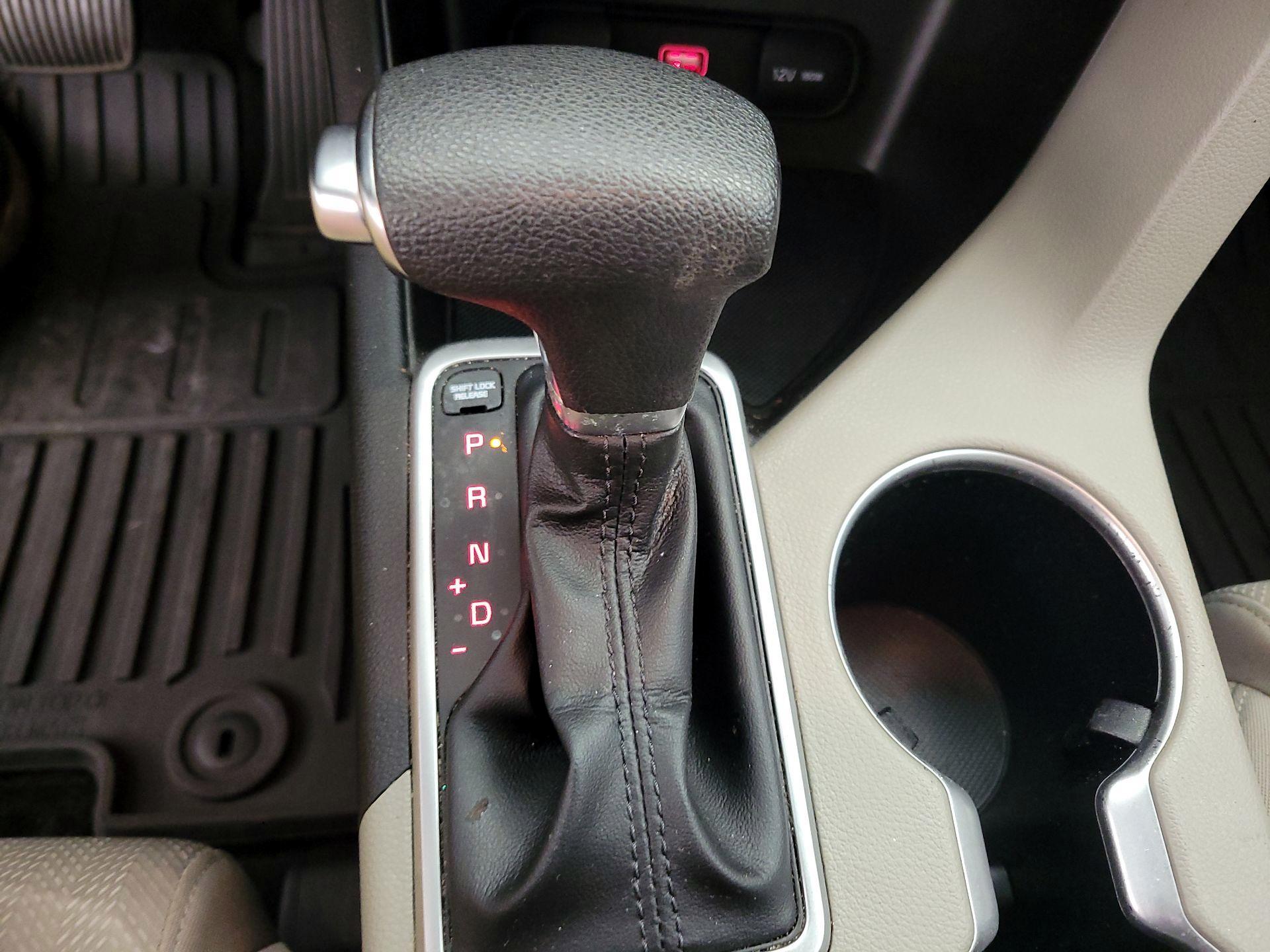 Thumbnail: 2020 Kia Sportage - 18