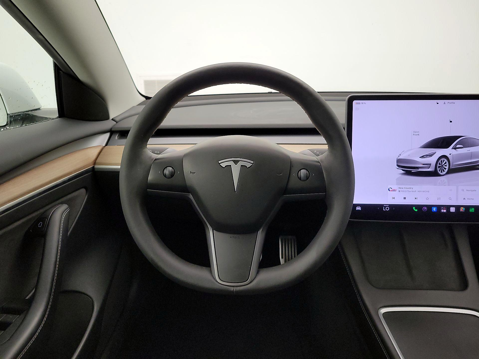 Thumbnail: 2023 Tesla Model 3 - 10