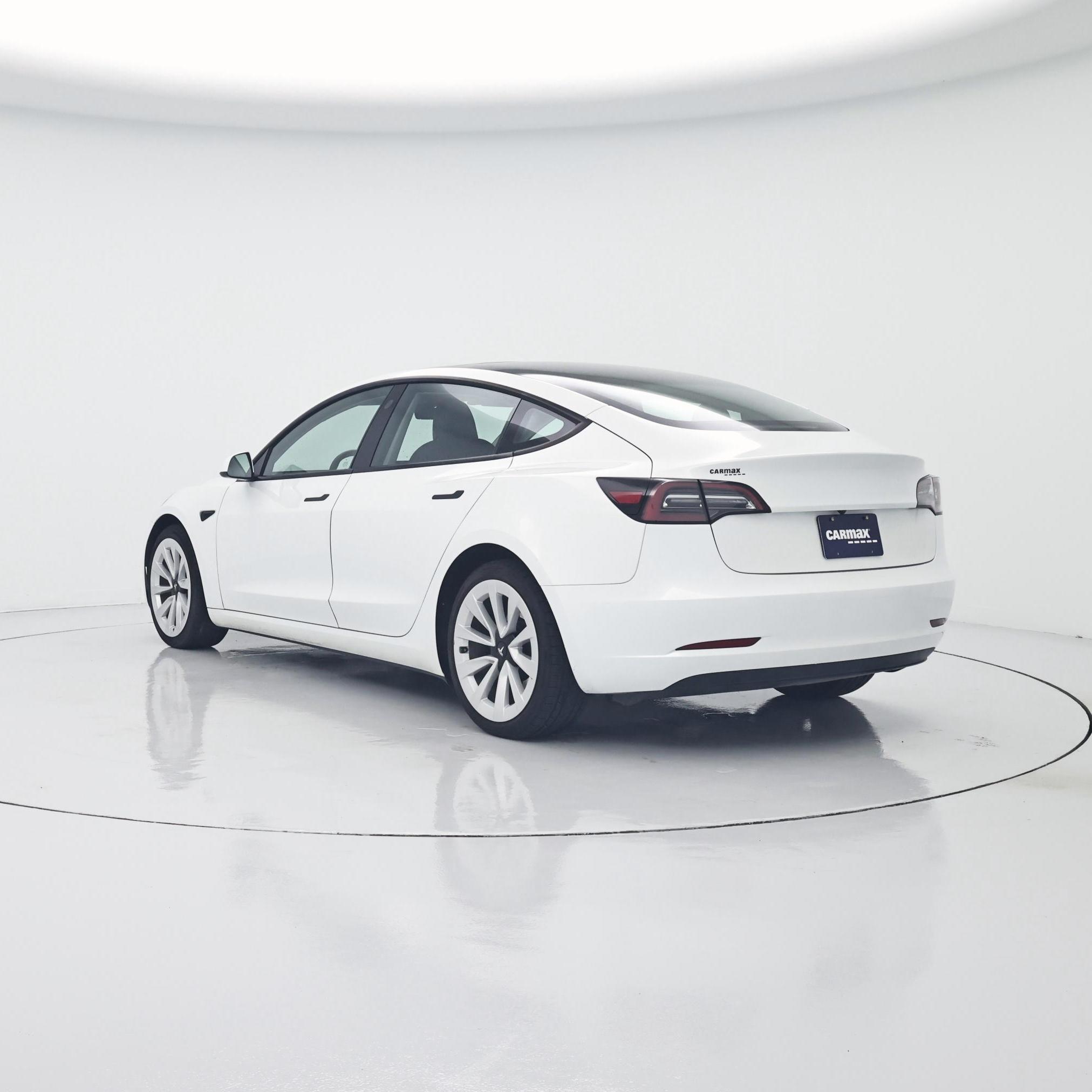 Thumbnail: 2023 Tesla Model 3 - 2
