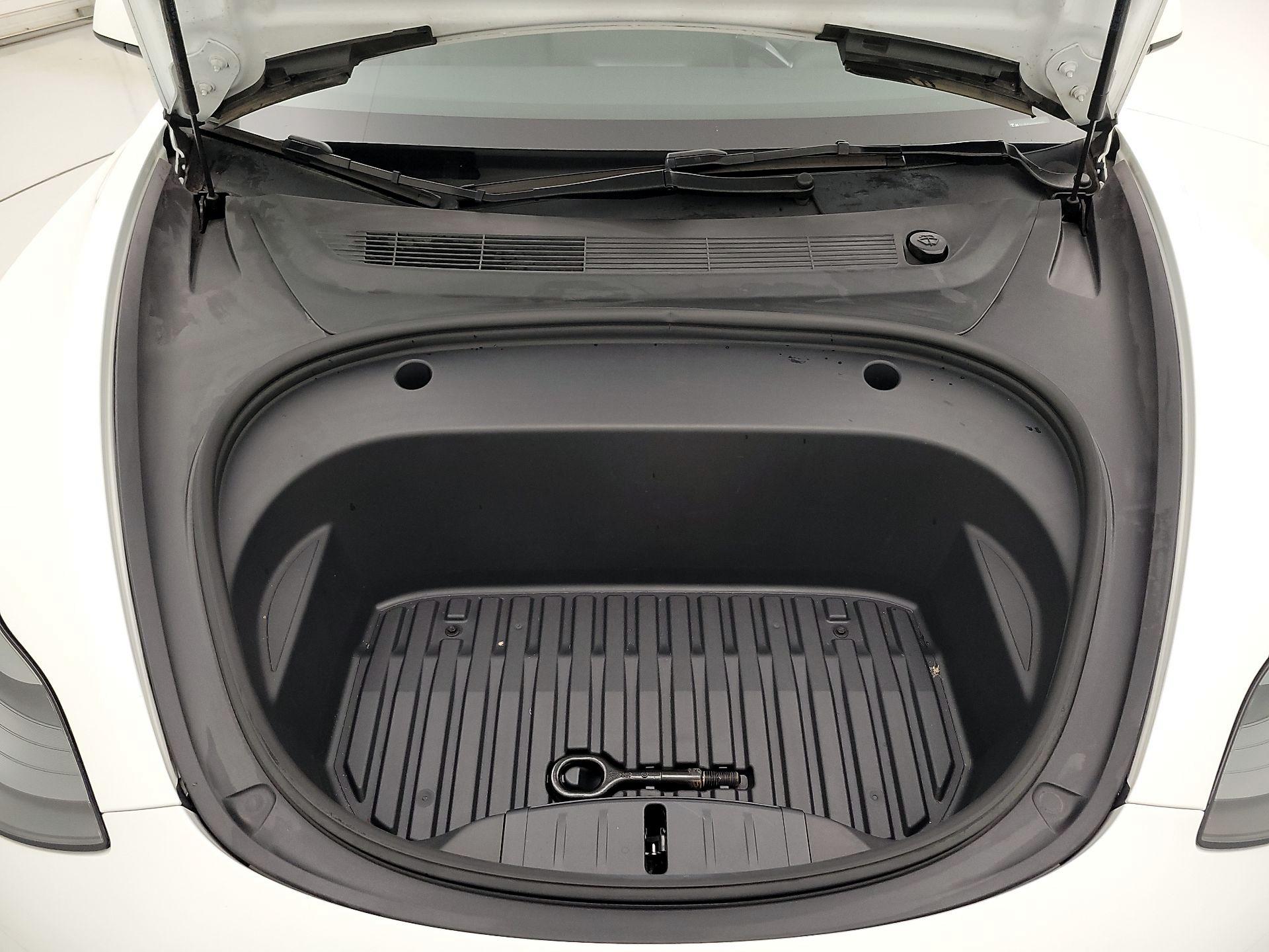 Thumbnail: 2023 Tesla Model 3 - 20