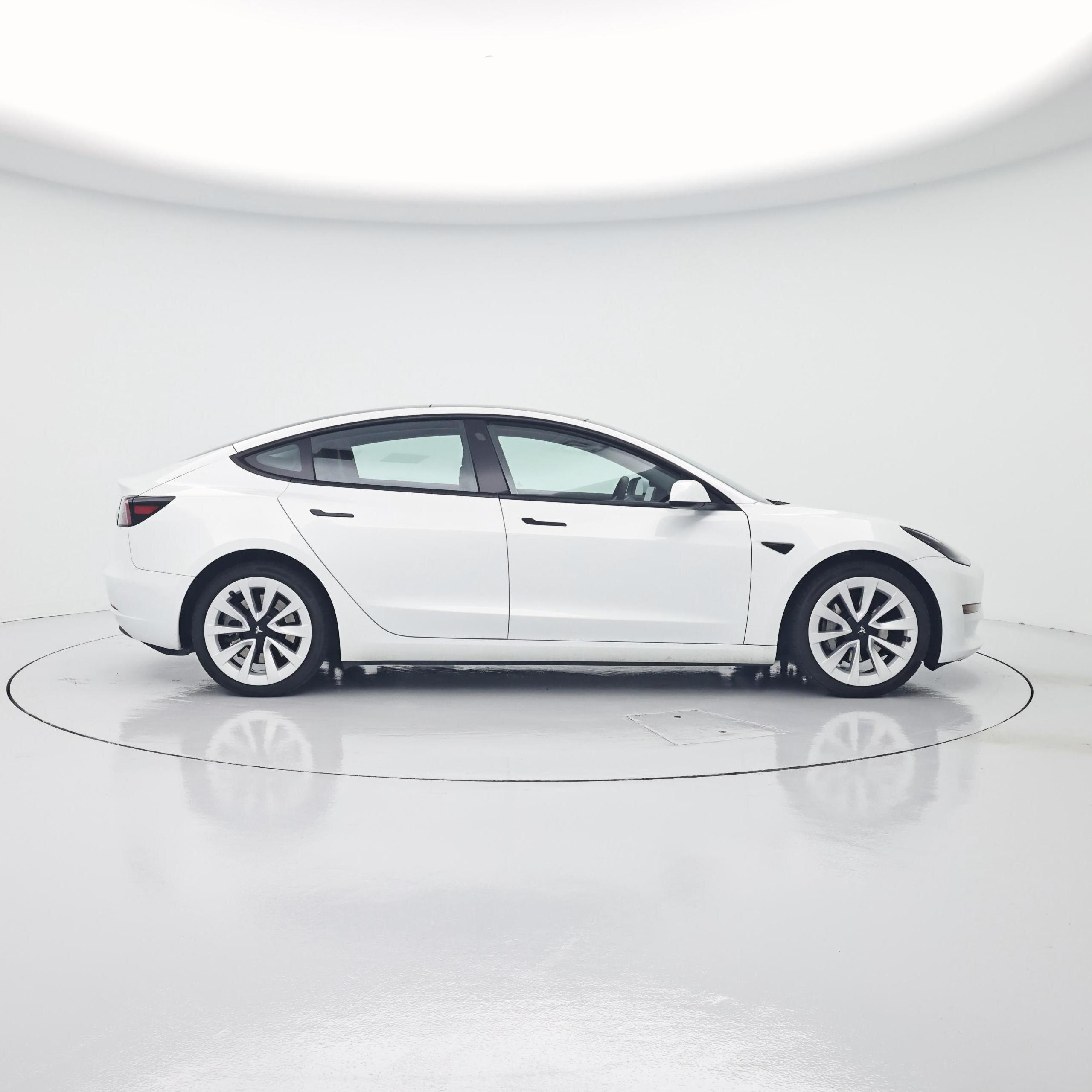 Thumbnail: 2023 Tesla Model 3 - 7