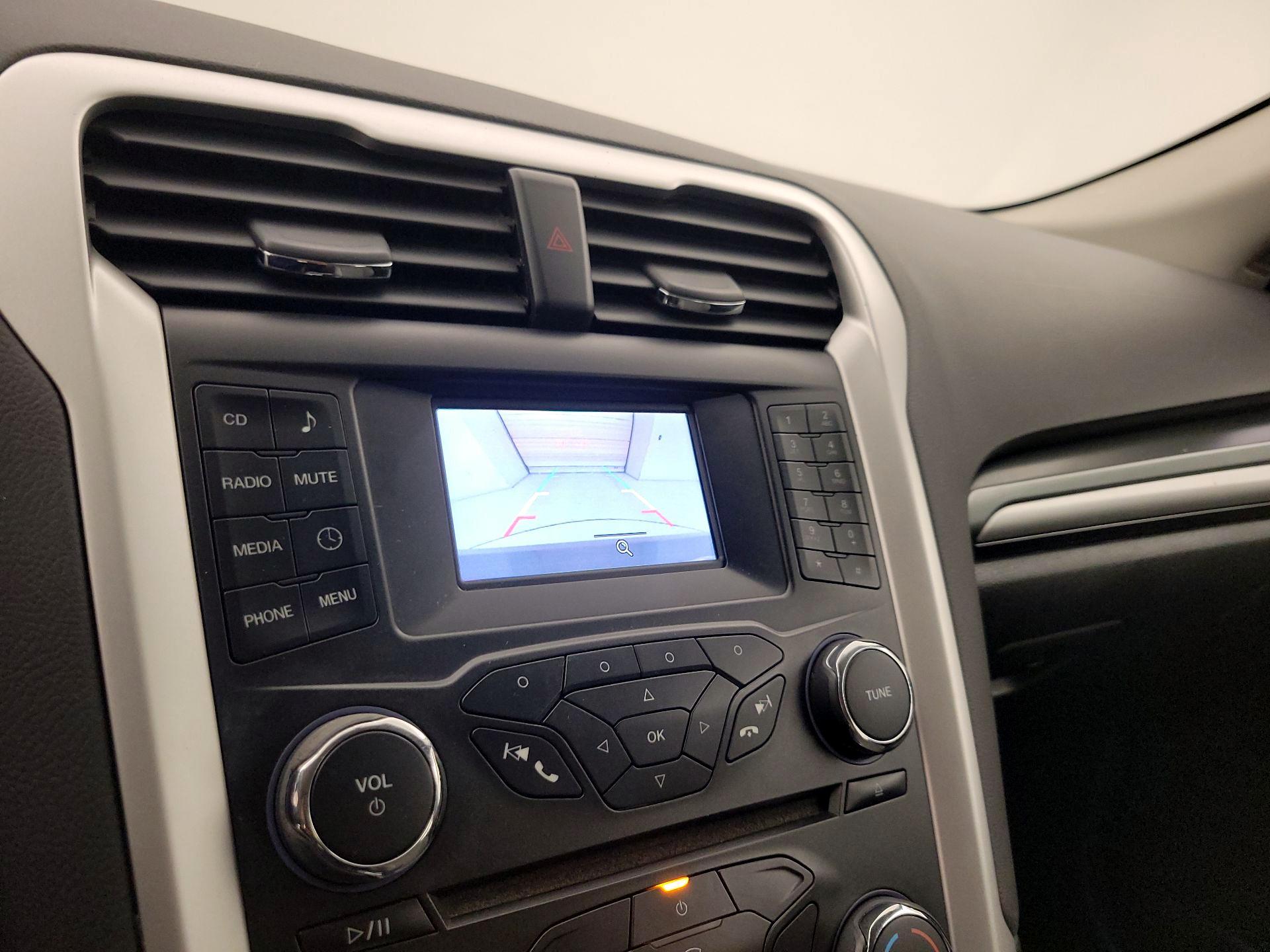 Thumbnail: 2015 Ford Fusion - 14