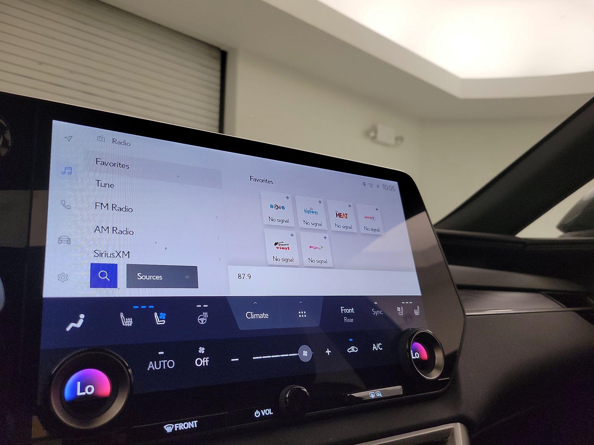 Thumbnail: 2025 Lexus RX - 15