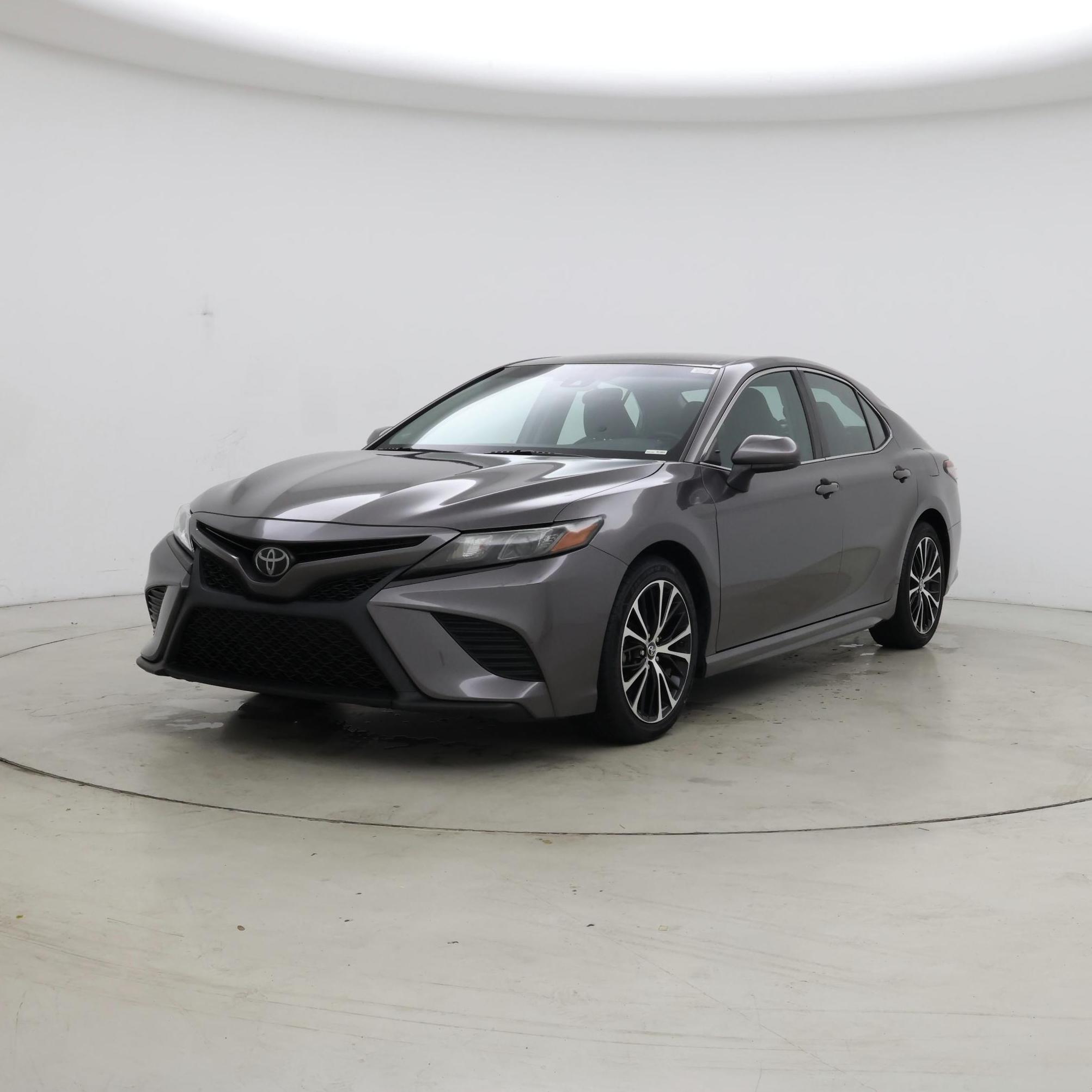 Thumbnail: 2018 Toyota Camry - 4