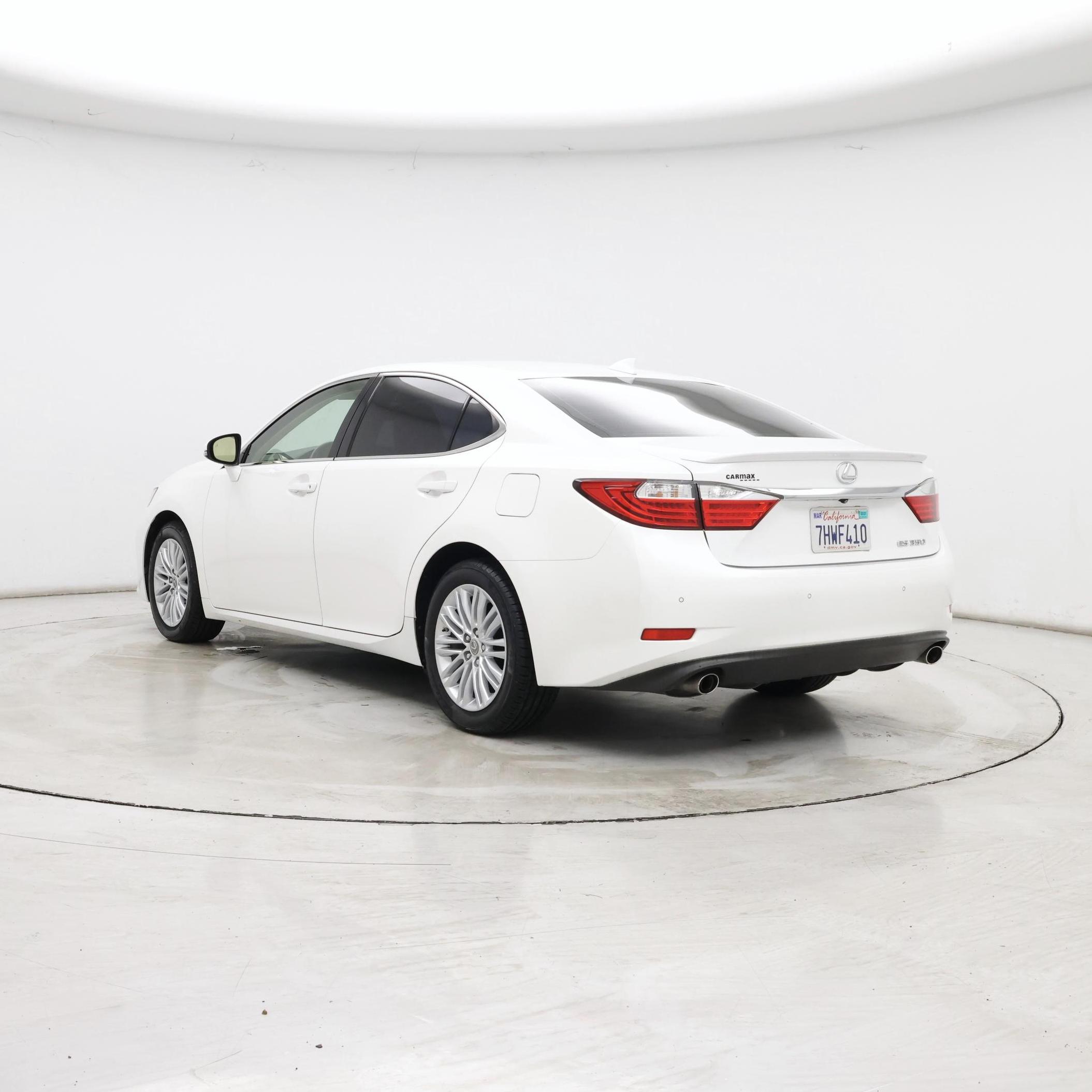 Thumbnail: 2015 Lexus ES - 2