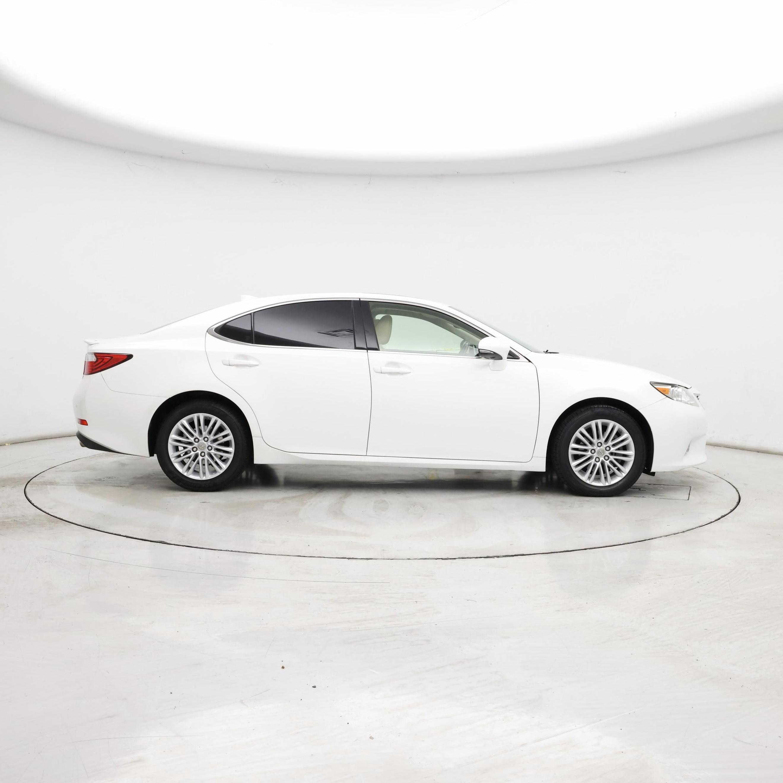 Thumbnail: 2015 Lexus ES - 7
