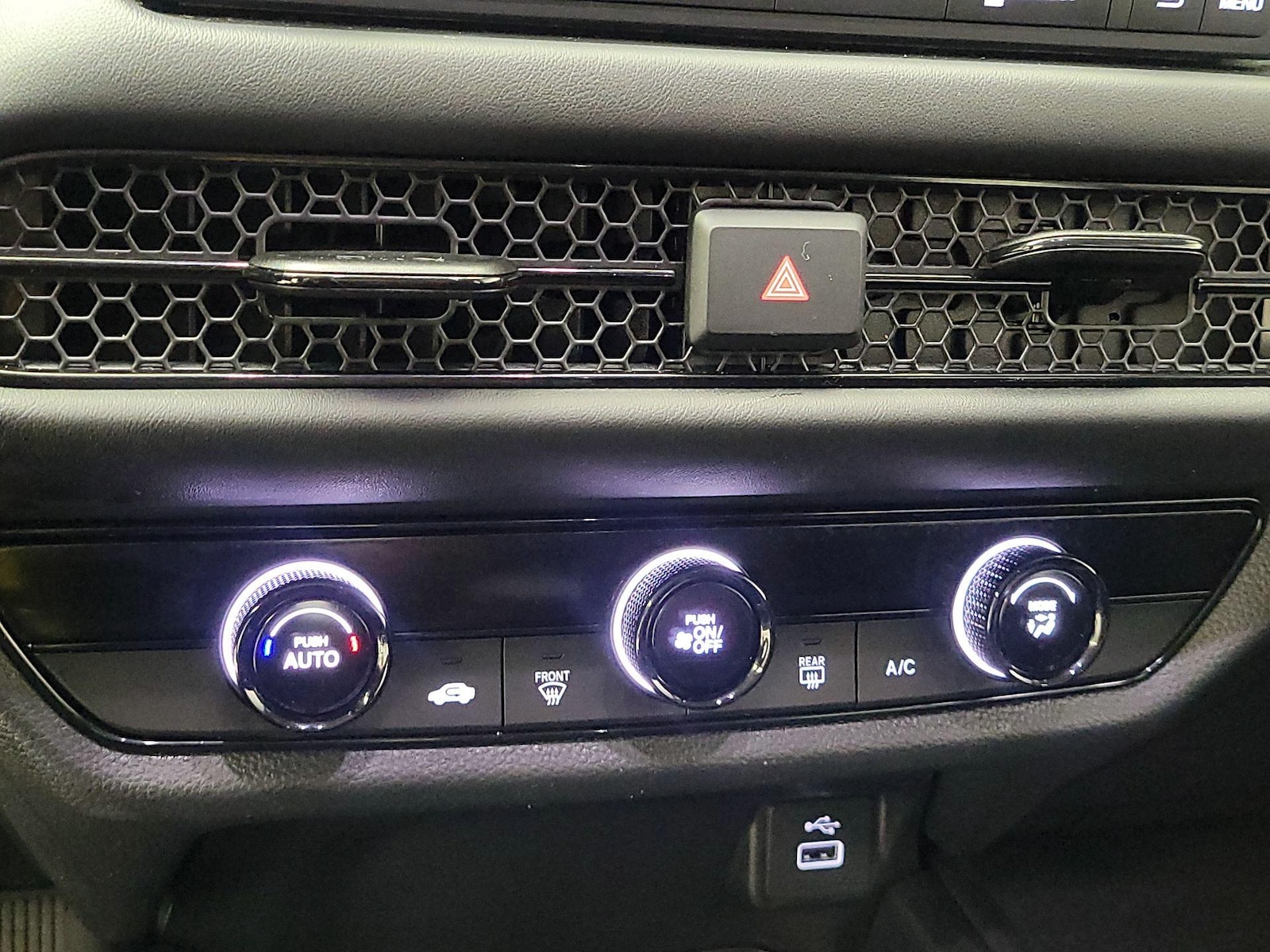 2025 Honda HR-V LX - Photo 17