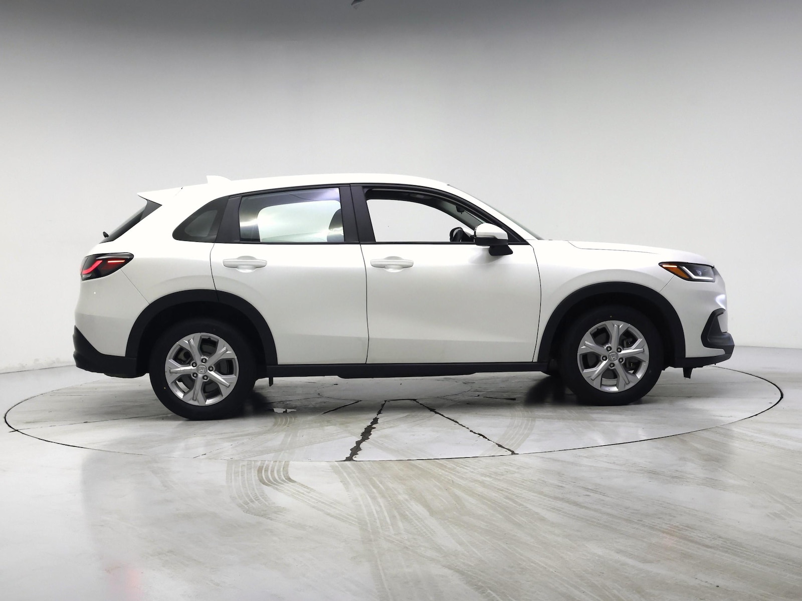 2025 Honda HR-V LX - Photo 8