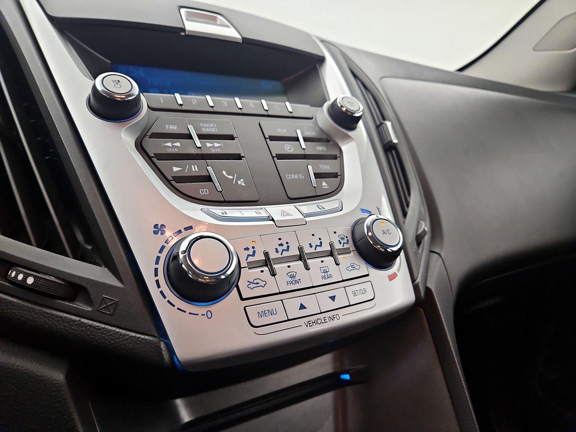 Thumbnail: 2015 Chevrolet Equinox - 14