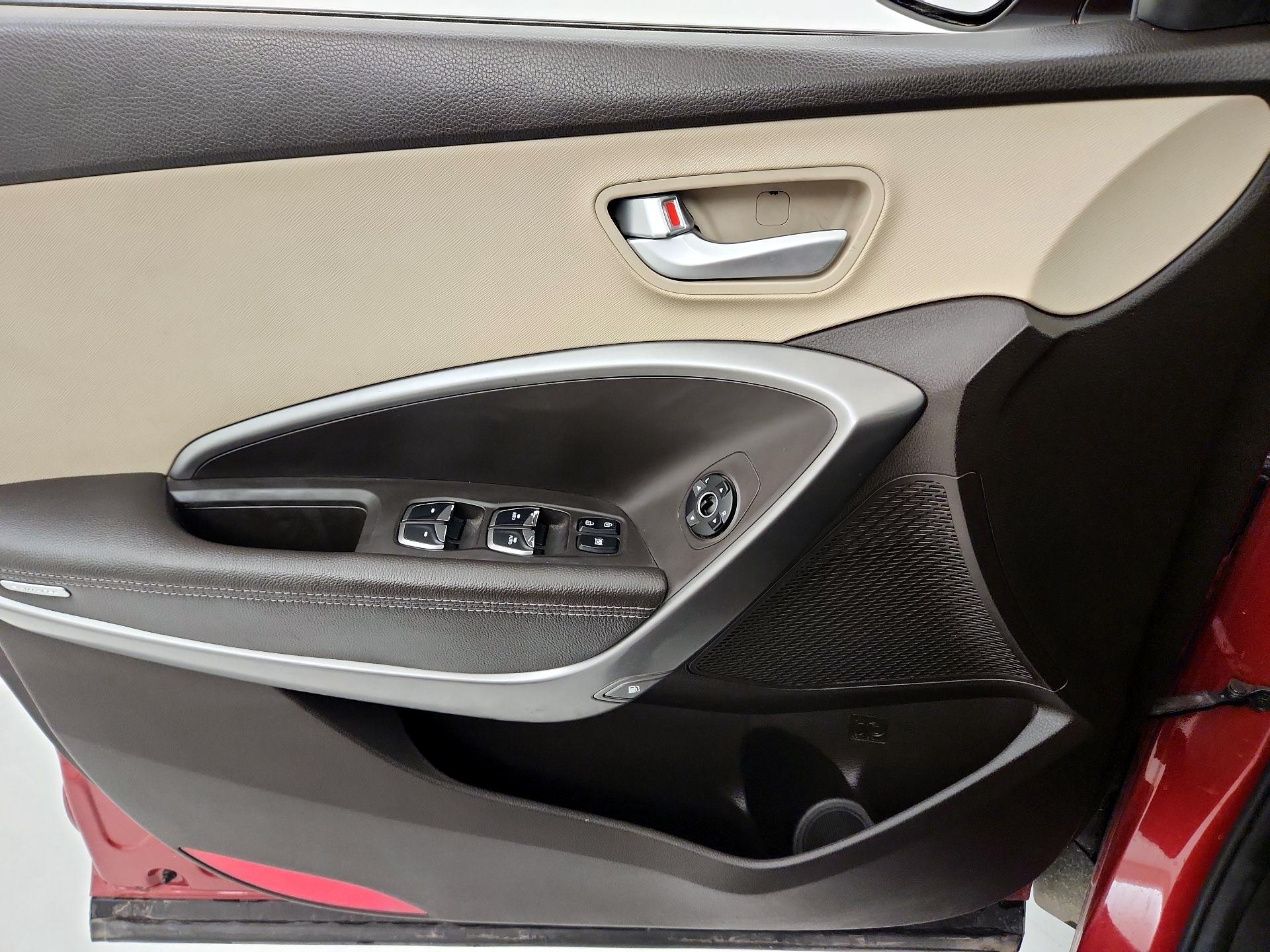 Thumbnail: 2018 Hyundai Santa Fe - 12