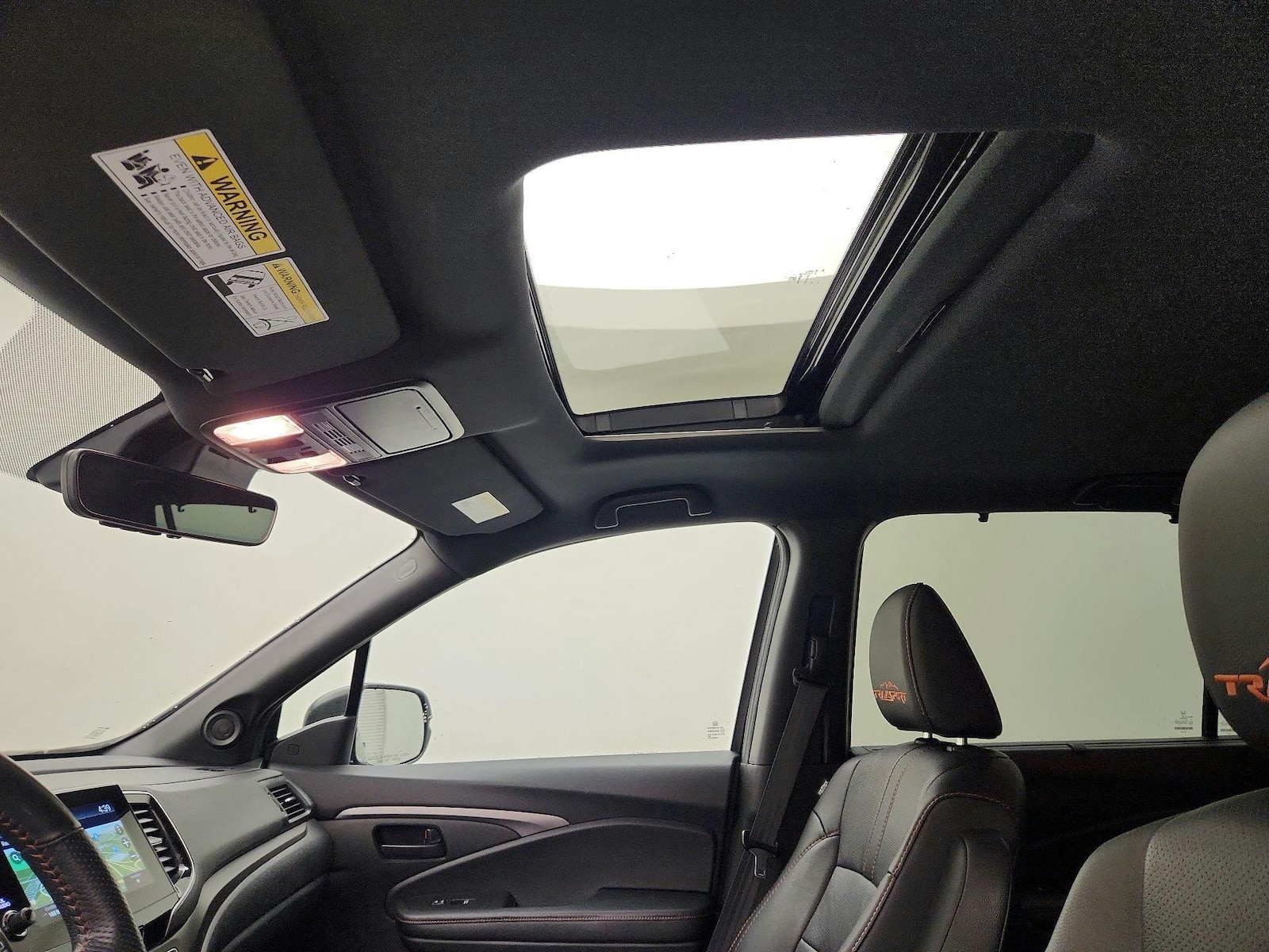 Sunroof(s) & Overhead Airbags