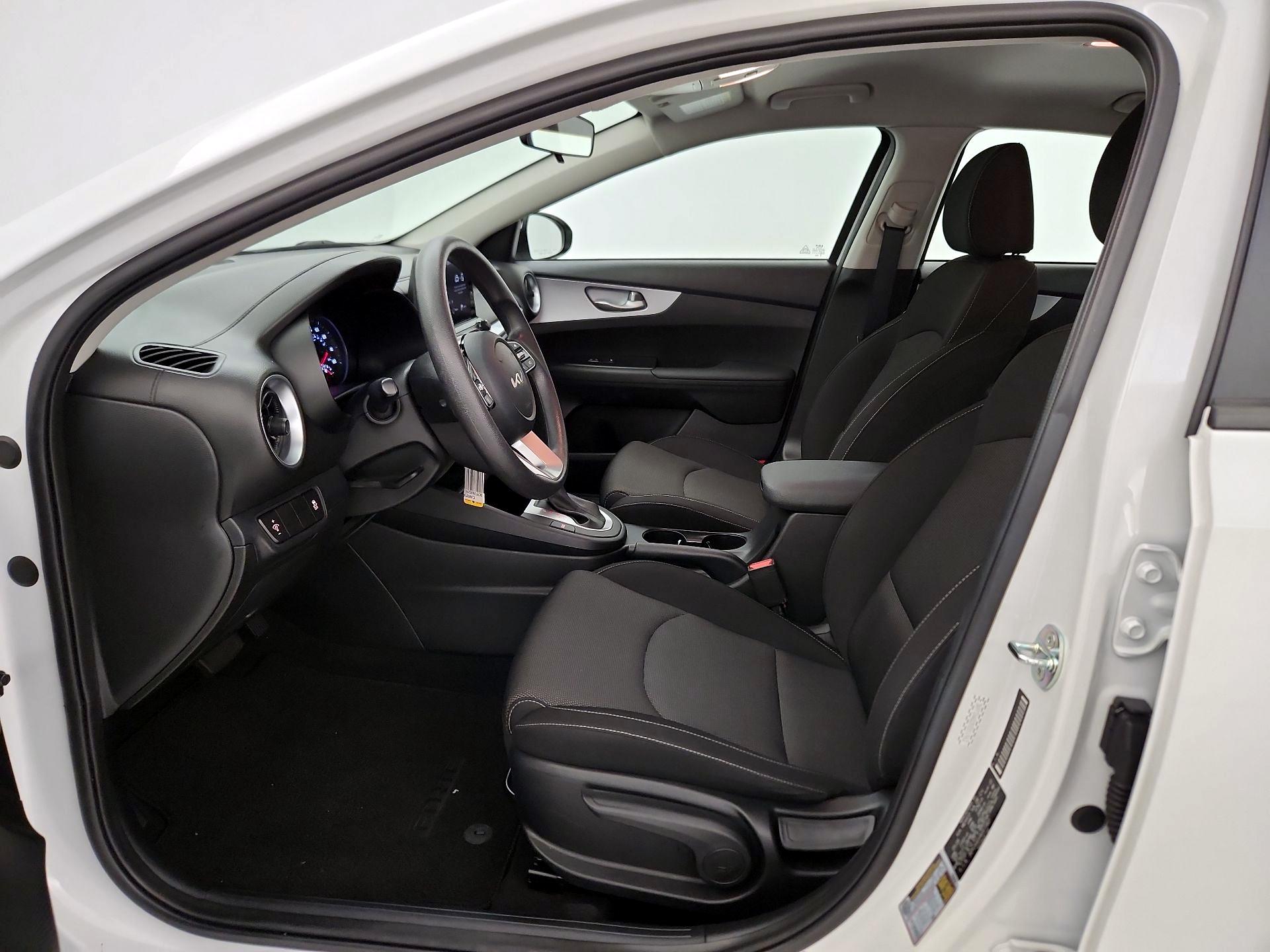 Thumbnail: 2024 Kia Forte - 11