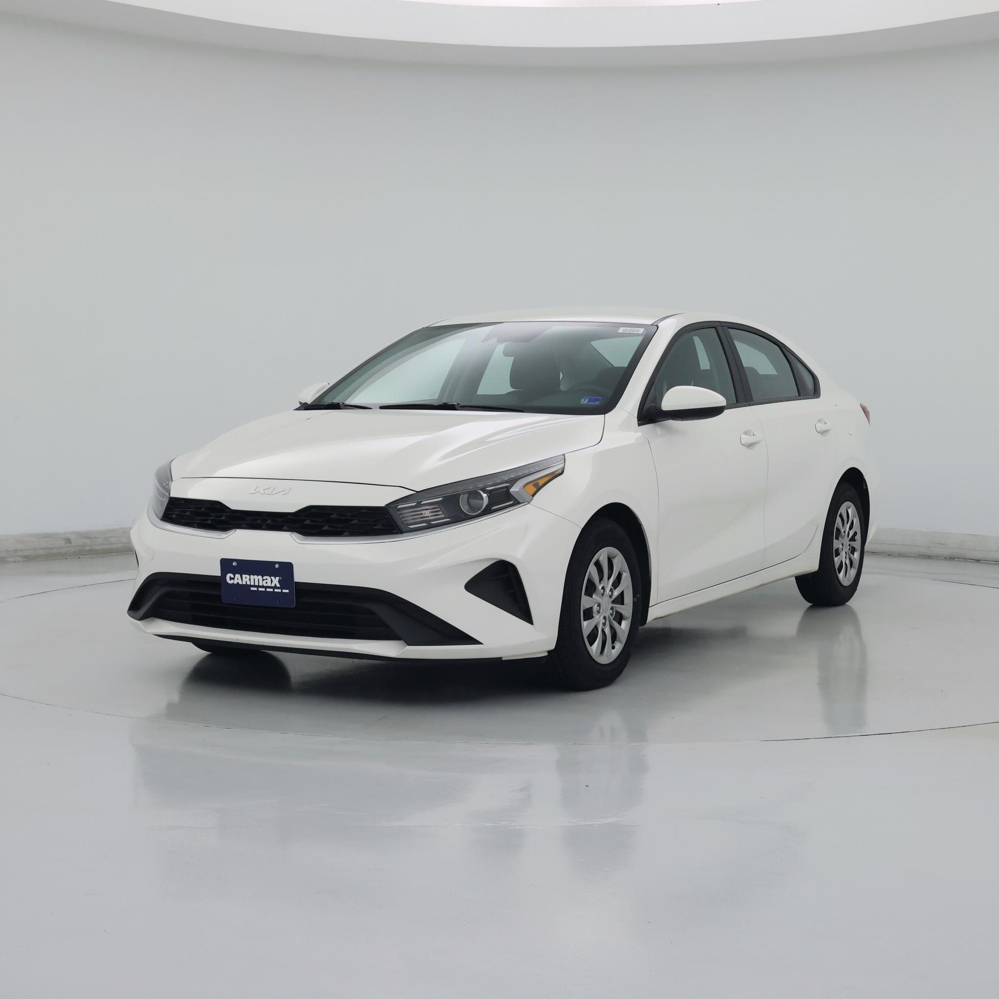 Thumbnail: 2024 Kia Forte - 4