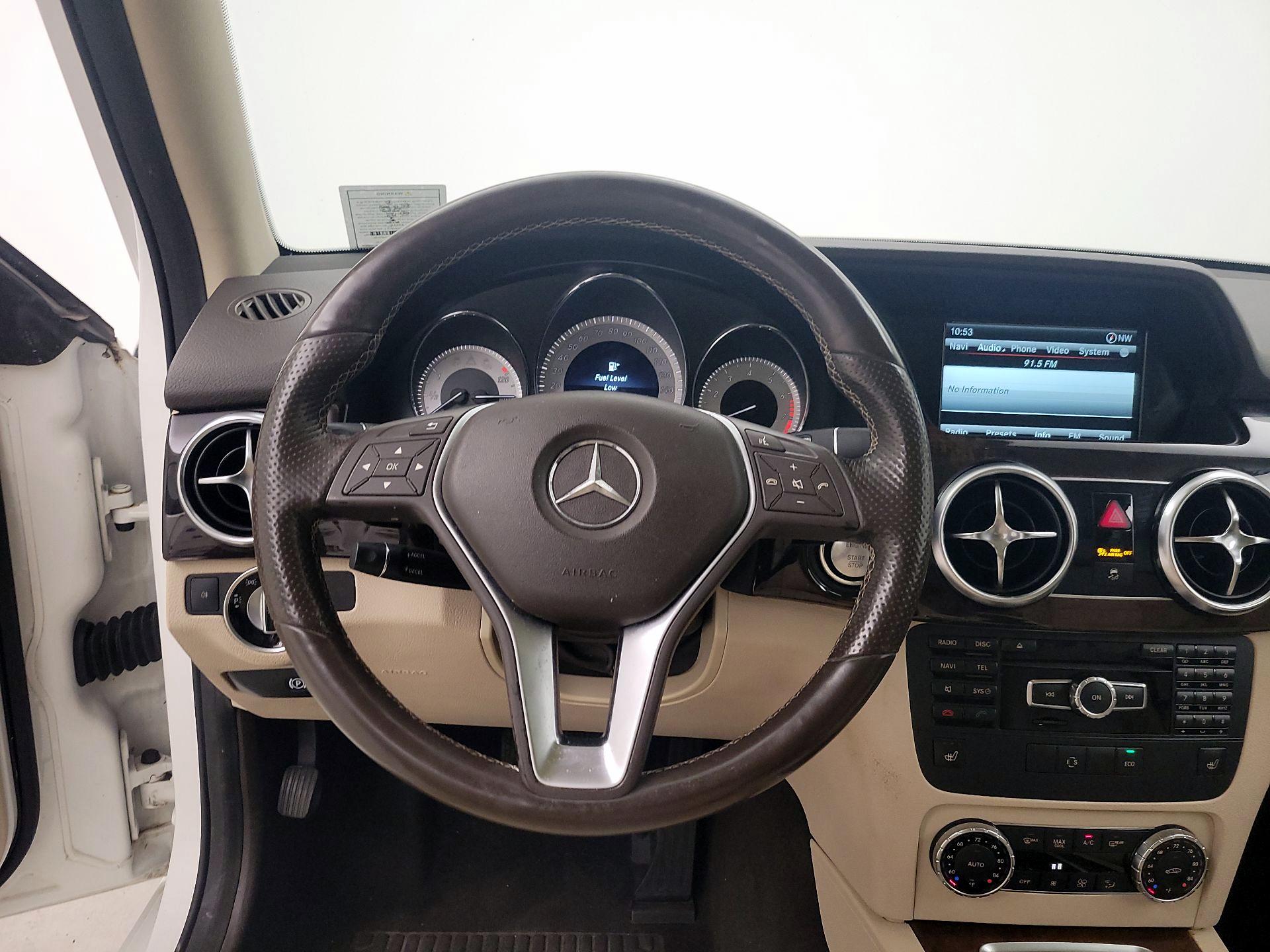 Thumbnail: 2015 Mercedes-Benz GLK - 10