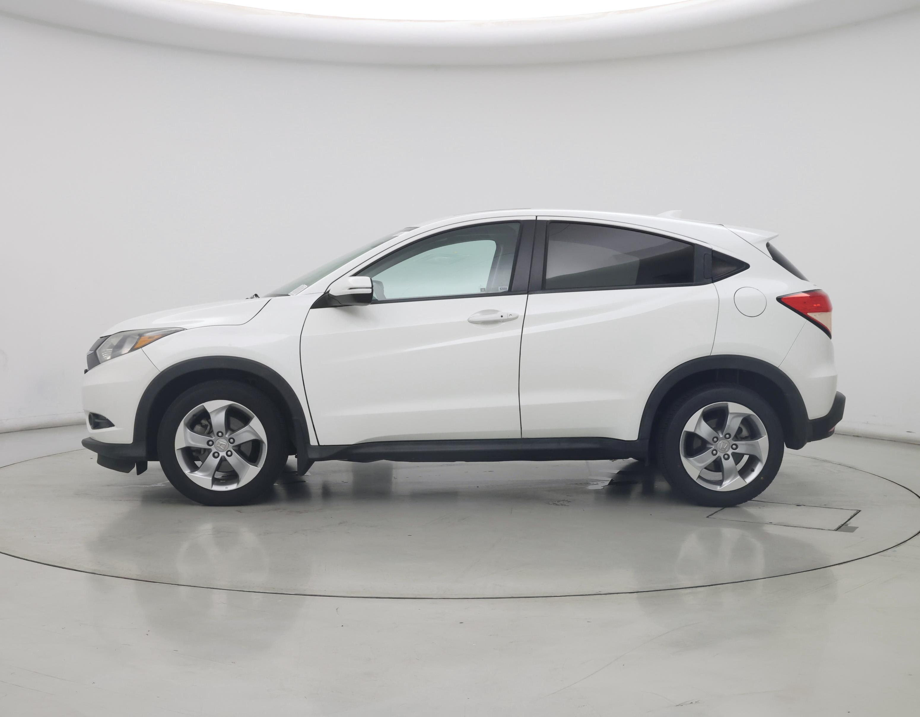 Thumbnail: 2017 Honda HR-V - 3