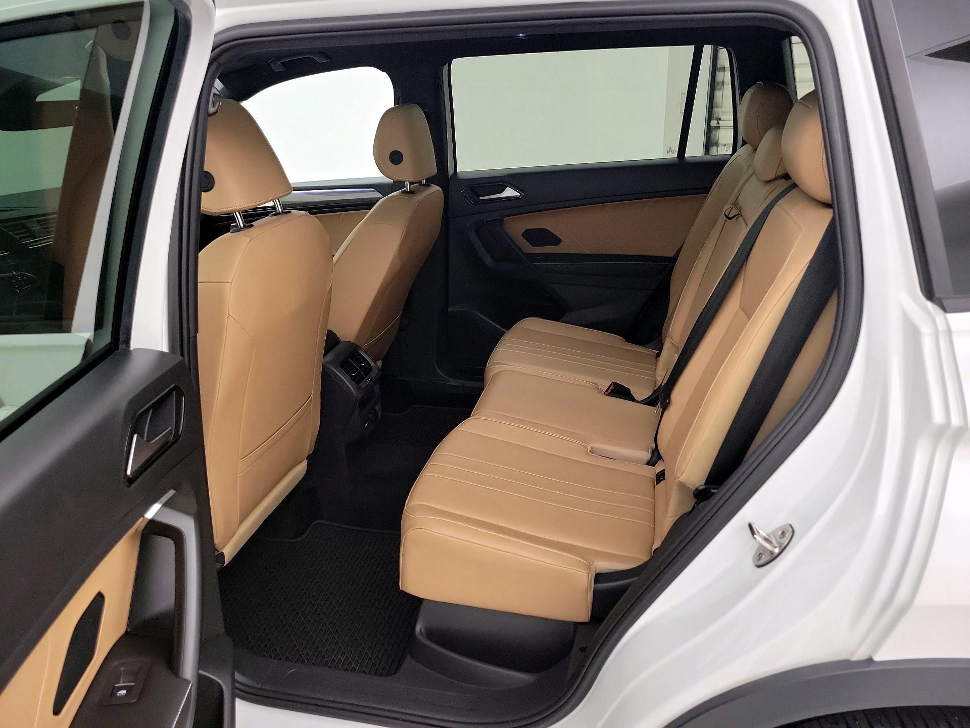 Thumbnail: 2024 Volkswagen Tiguan - 20