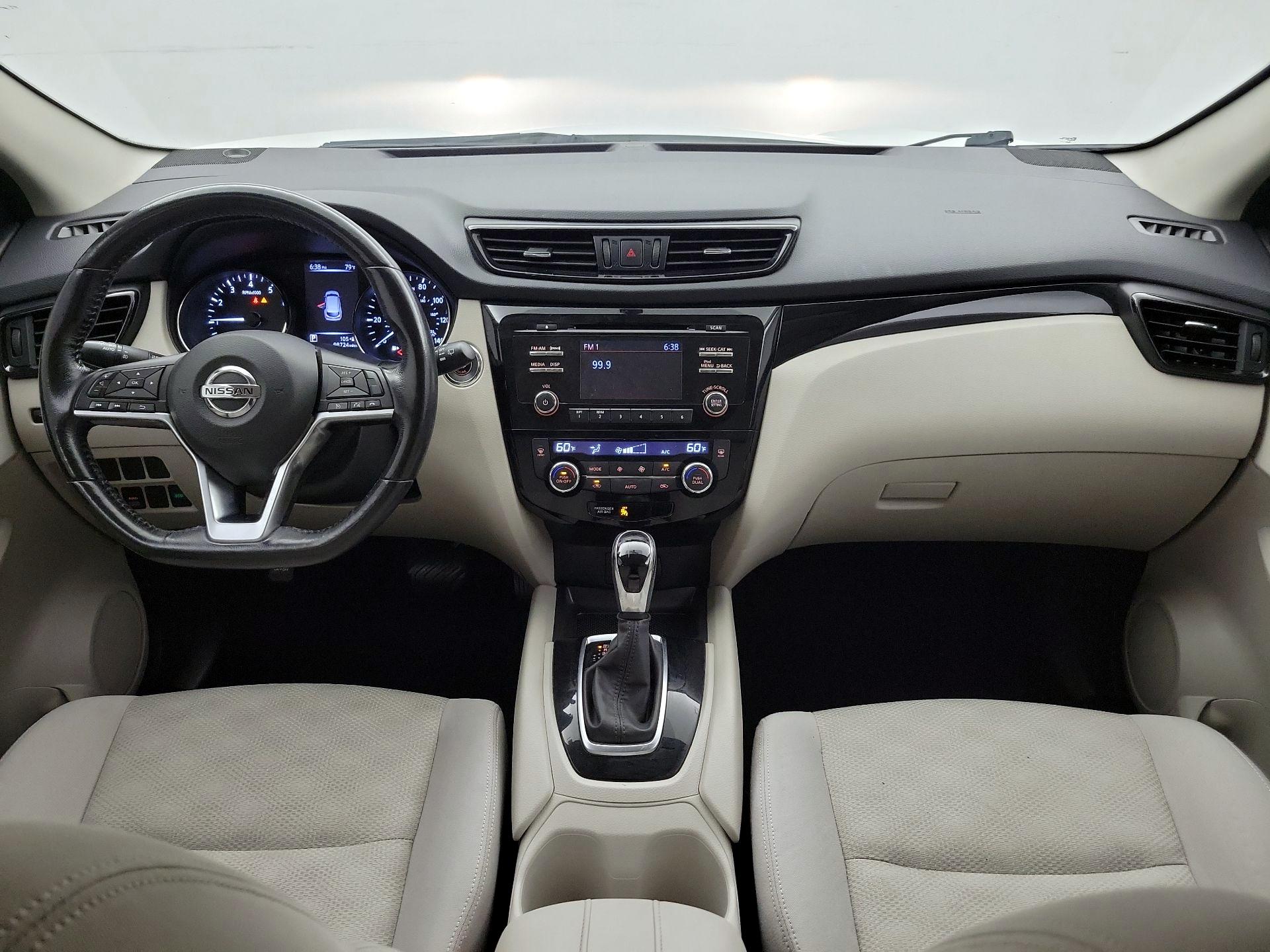 Thumbnail: 2018 Nissan Rogue Sport - 9