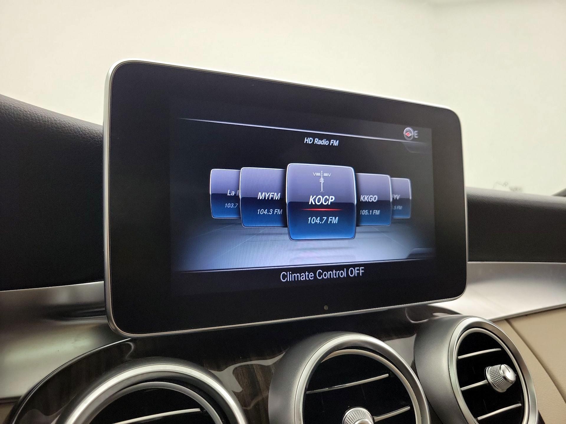 Thumbnail: 2016 Mercedes-Benz C-Class - 16