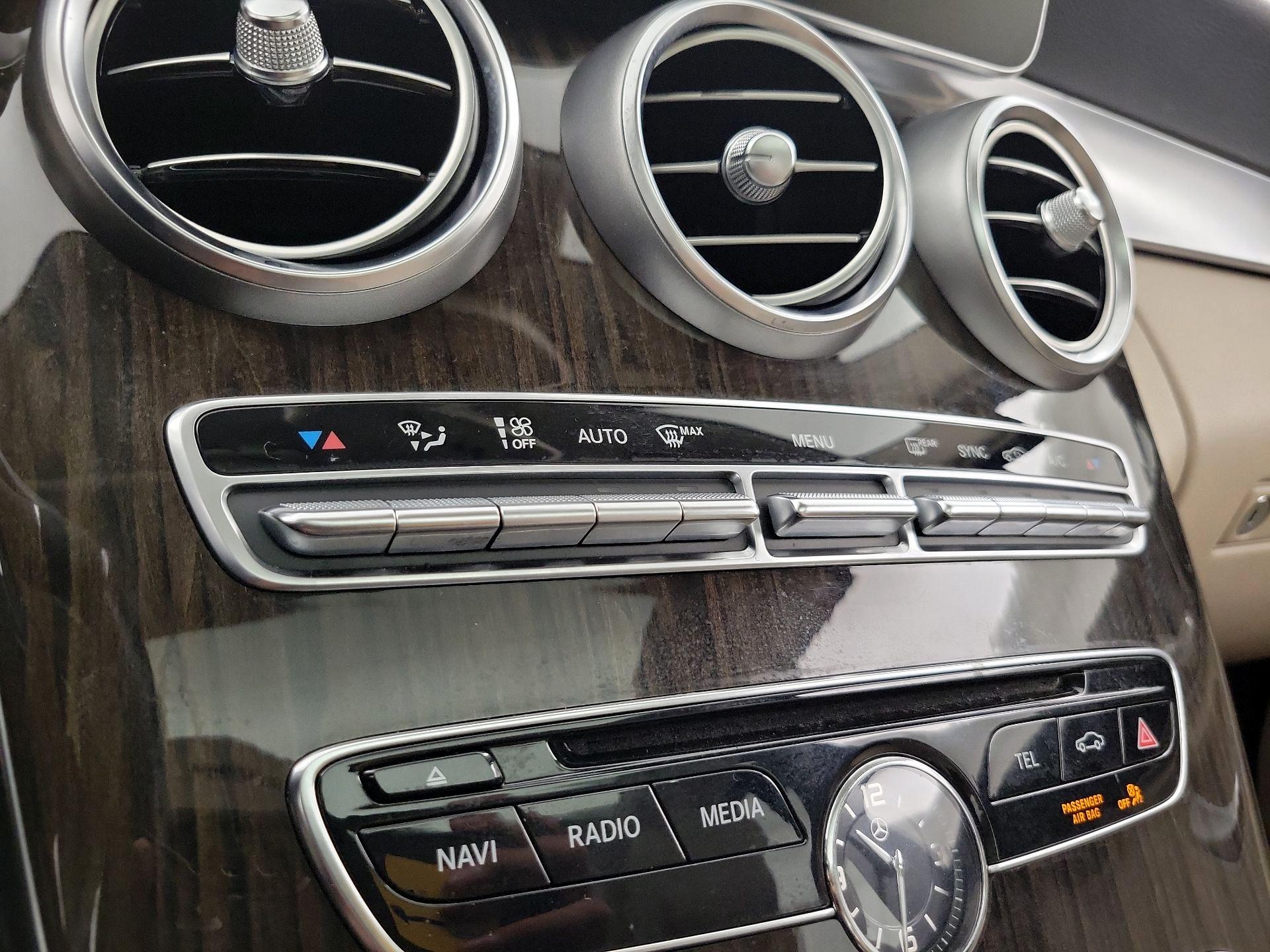 Thumbnail: 2016 Mercedes-Benz C-Class - 17