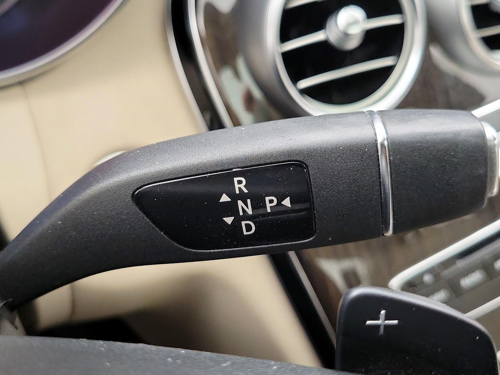 Thumbnail: 2016 Mercedes-Benz C-Class - 18