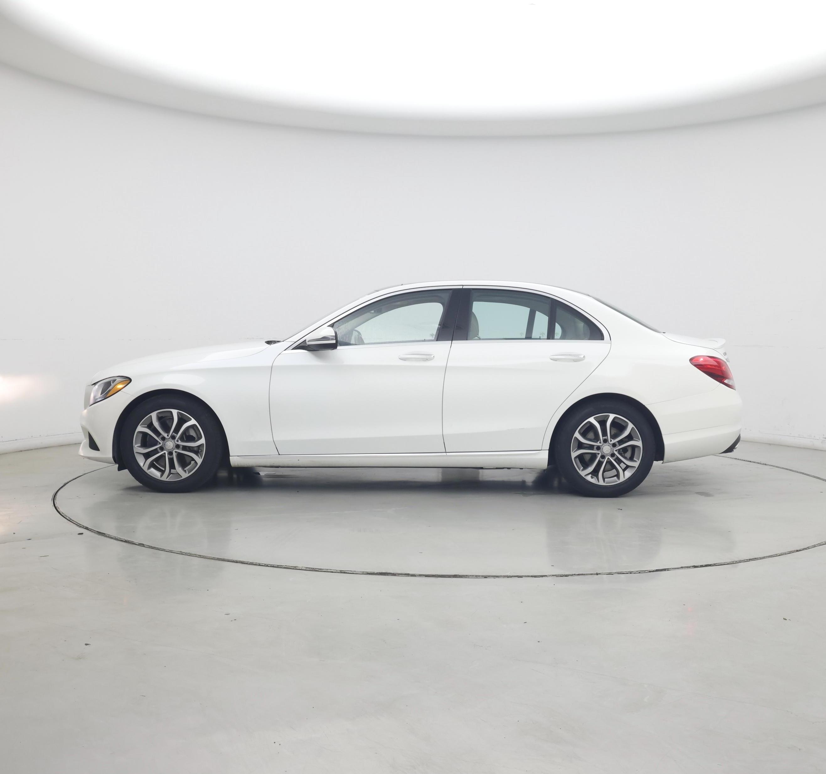 Thumbnail: 2016 Mercedes-Benz C-Class - 3