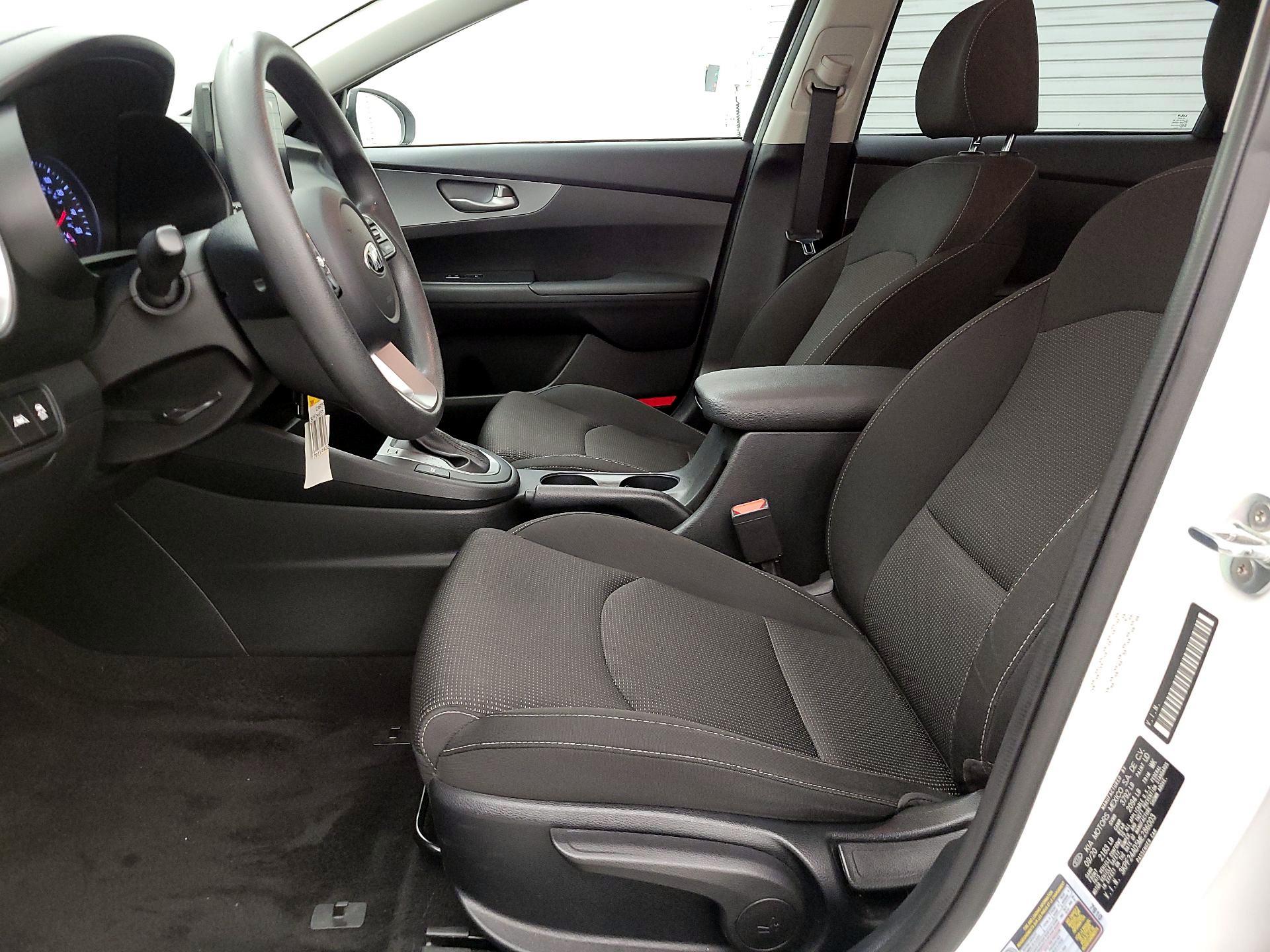 Thumbnail: 2021 Kia Forte - 11