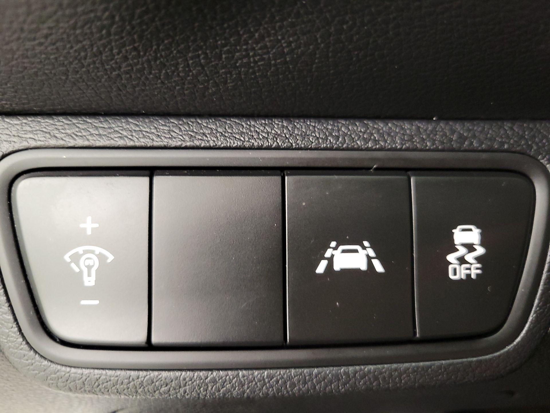 Thumbnail: 2021 Kia Forte - 13