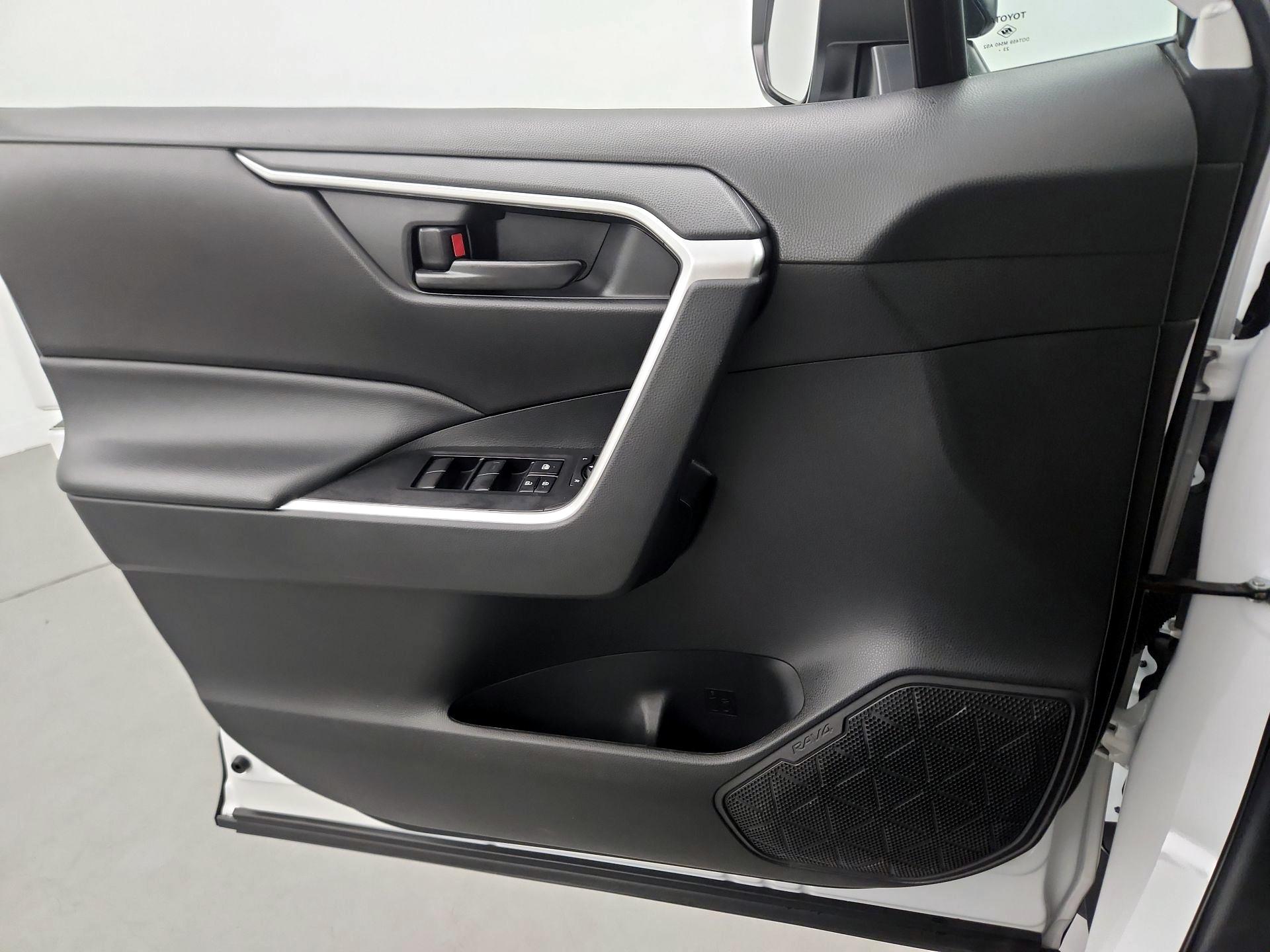 Thumbnail: 2024 Toyota RAV4 - 12