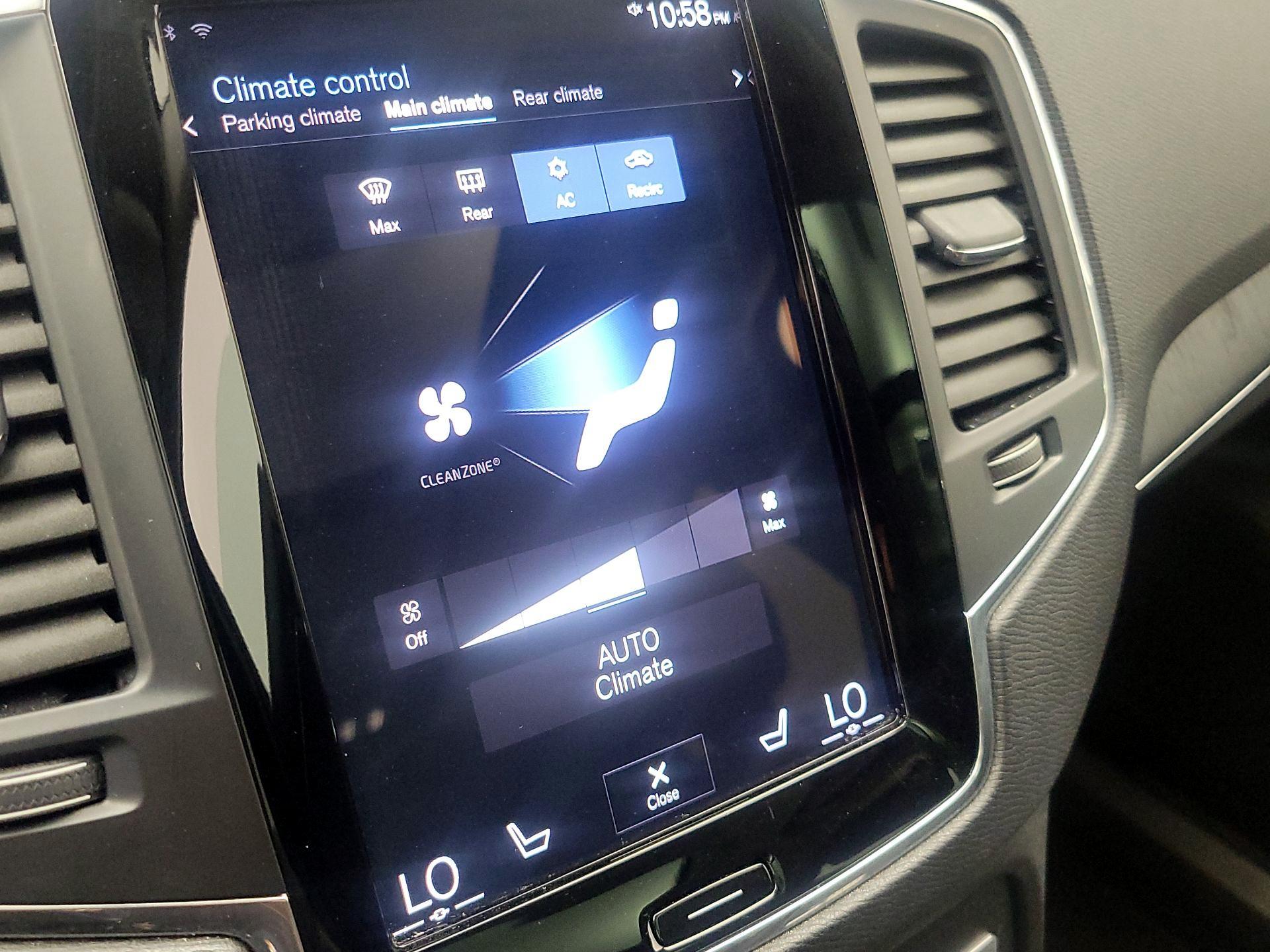 Thumbnail: 2020 Volvo XC90 - 17