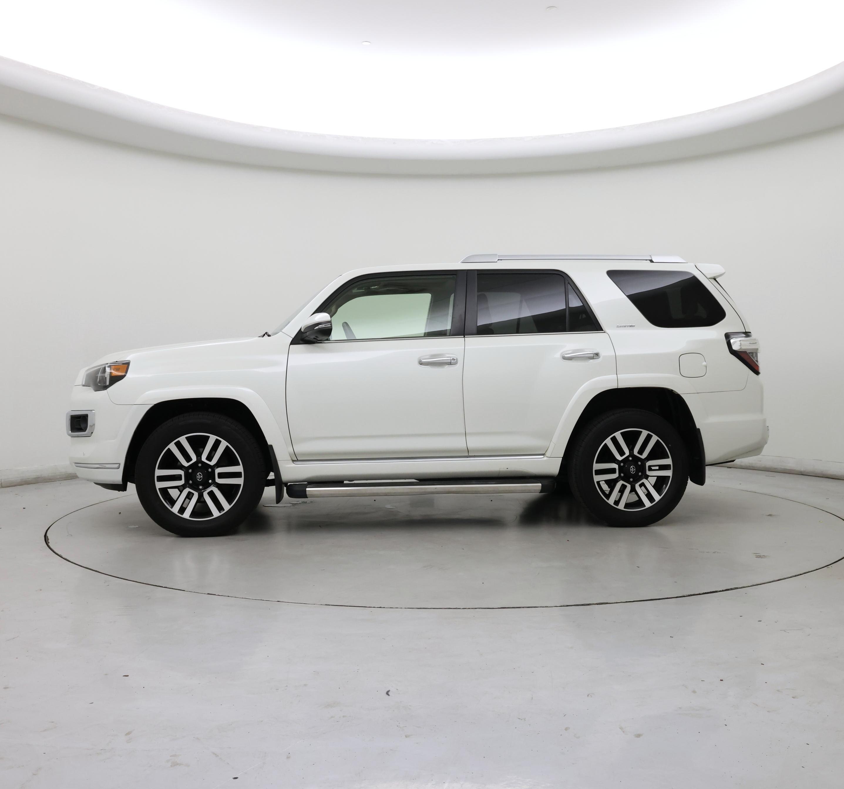 Thumbnail: 2023 Toyota 4Runner - 3