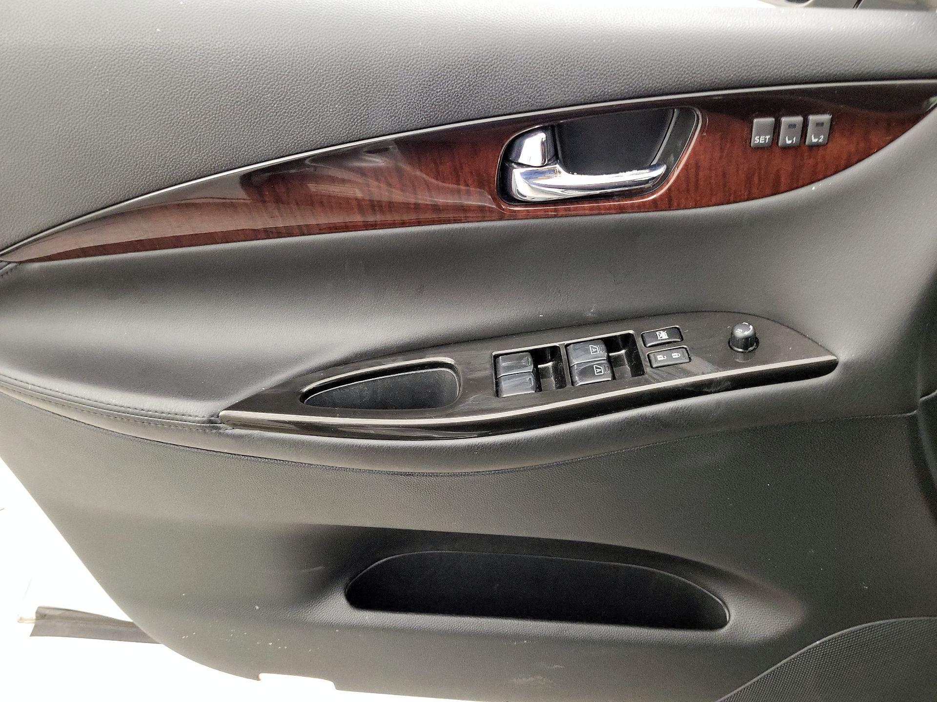 Thumbnail: 2017 INFINITI QX50 - 12