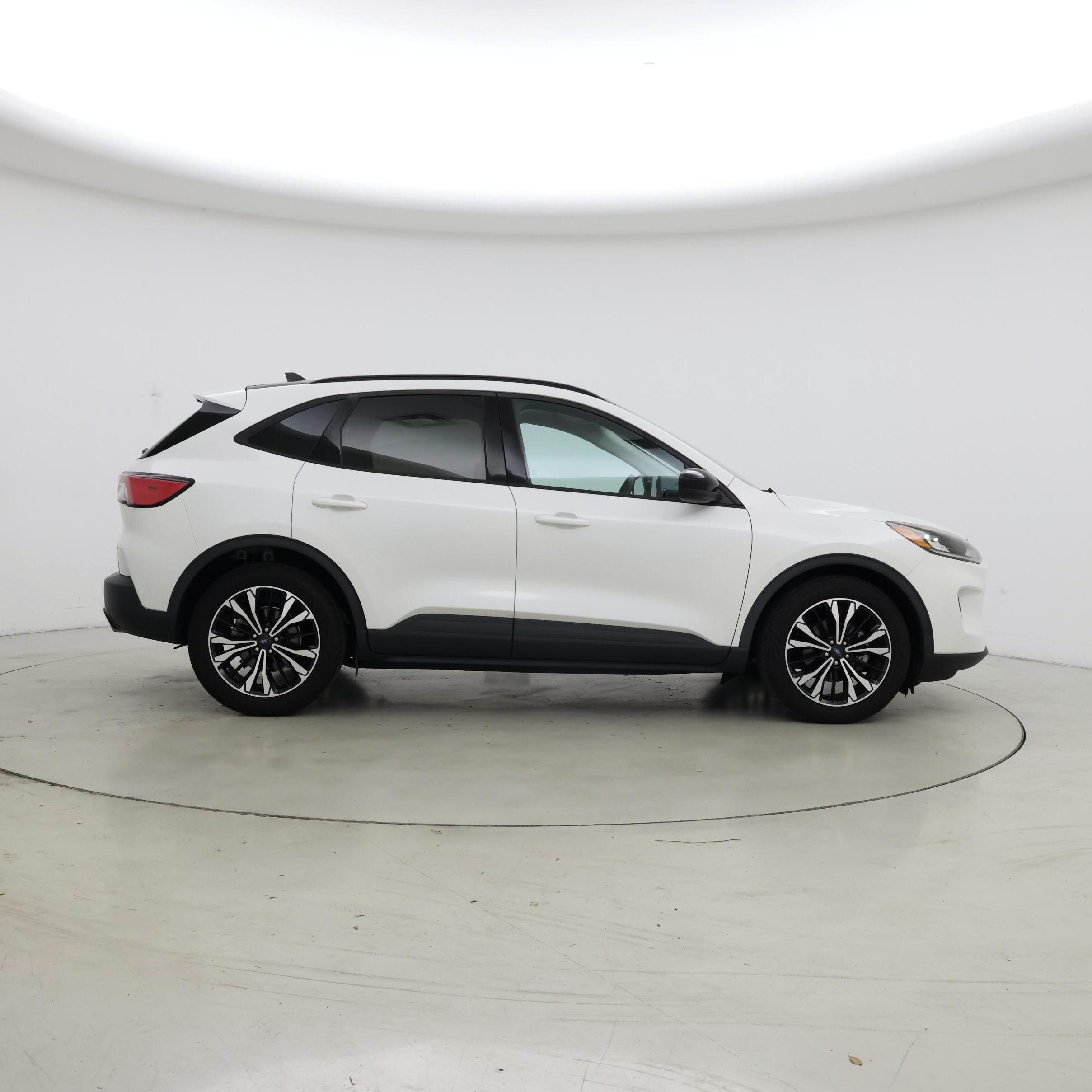 Thumbnail: 2021 Ford Escape - 7