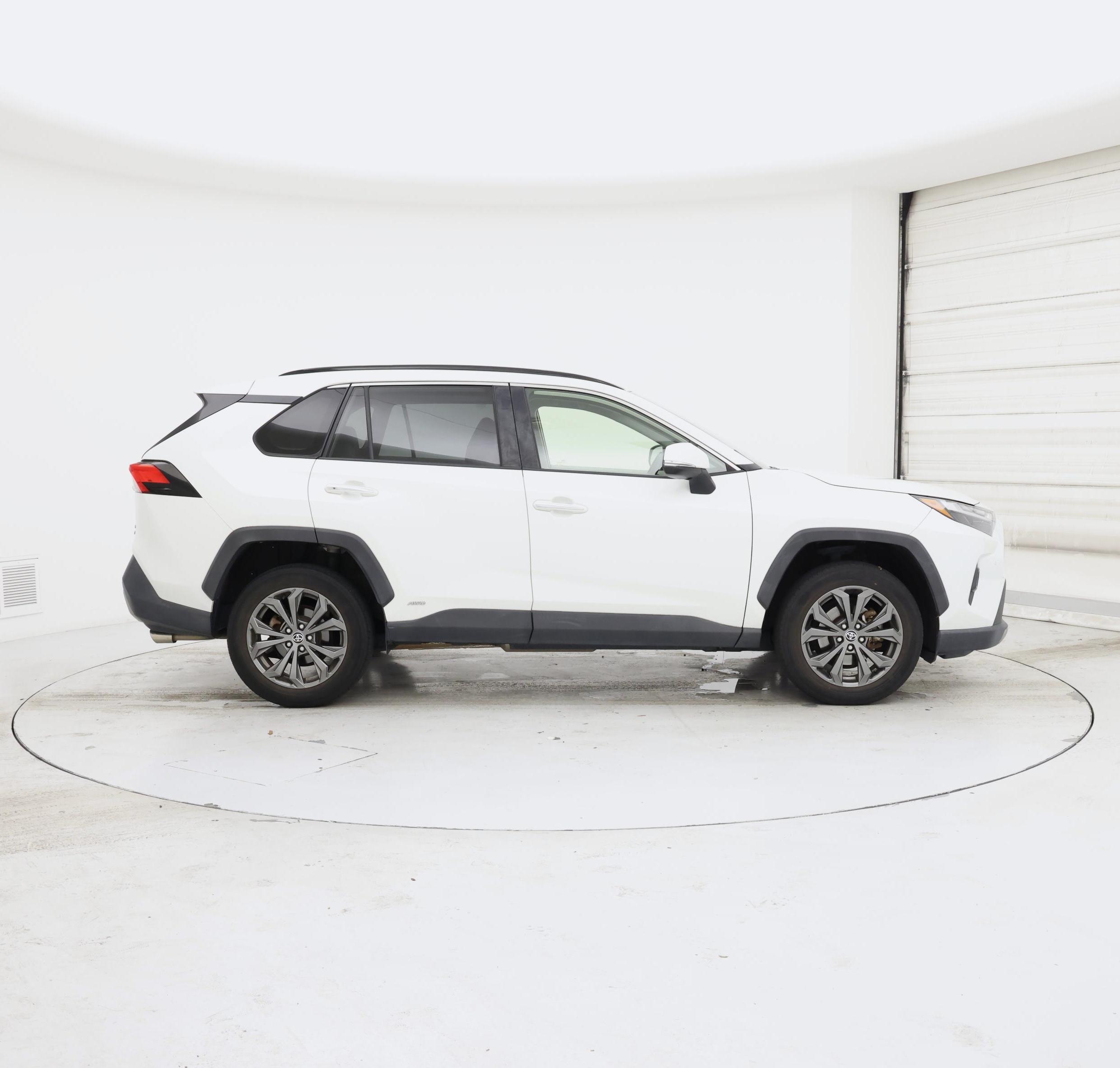 Thumbnail: 2022 Toyota RAV4 - 7