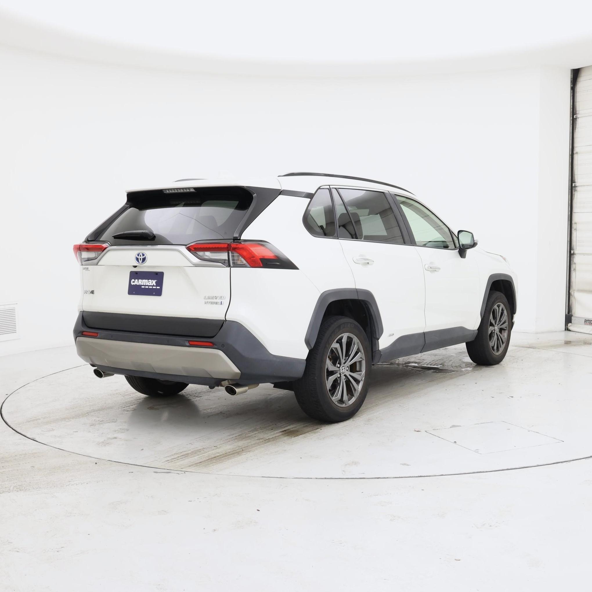 Thumbnail: 2022 Toyota RAV4 - 8