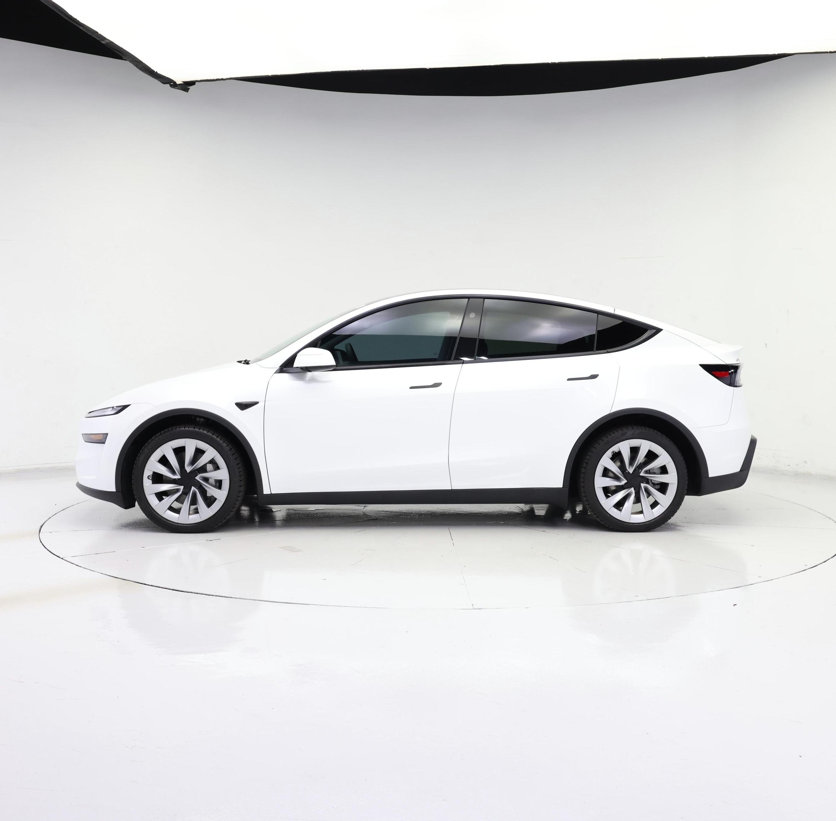 Thumbnail: 2026 Tesla Model Y - 3