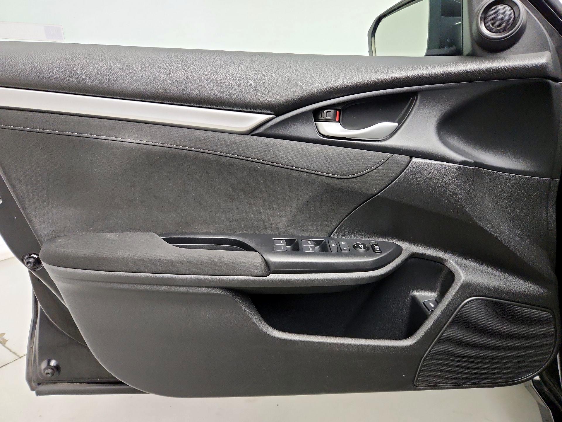 Thumbnail: 2018 Honda Civic - 12