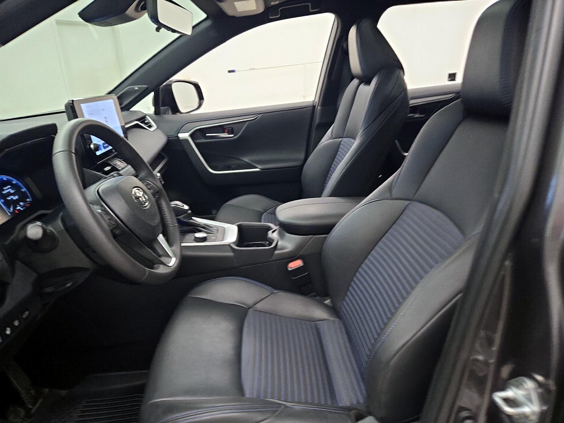 Thumbnail: 2023 Toyota RAV4 - 11