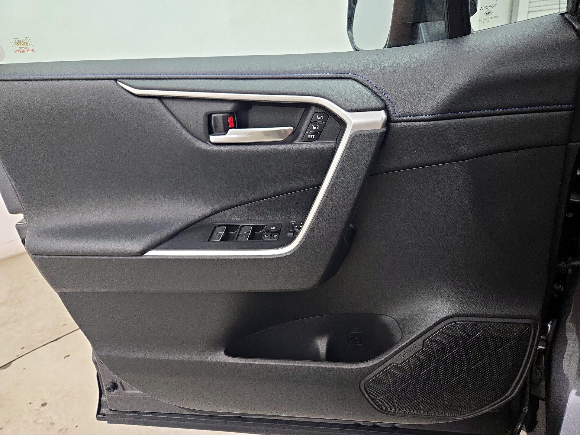 Thumbnail: 2023 Toyota RAV4 - 12
