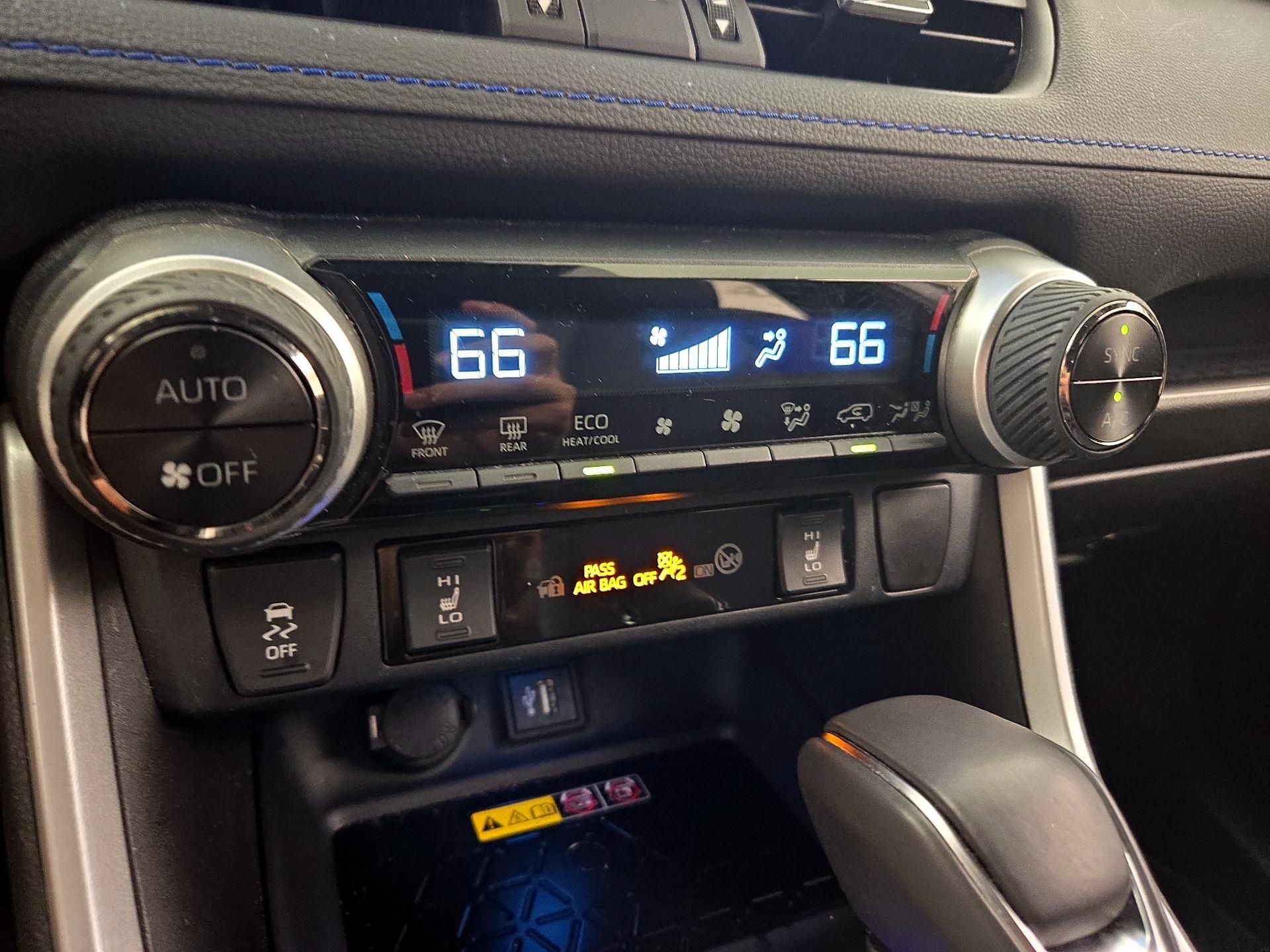 Thumbnail: 2023 Toyota RAV4 - 15