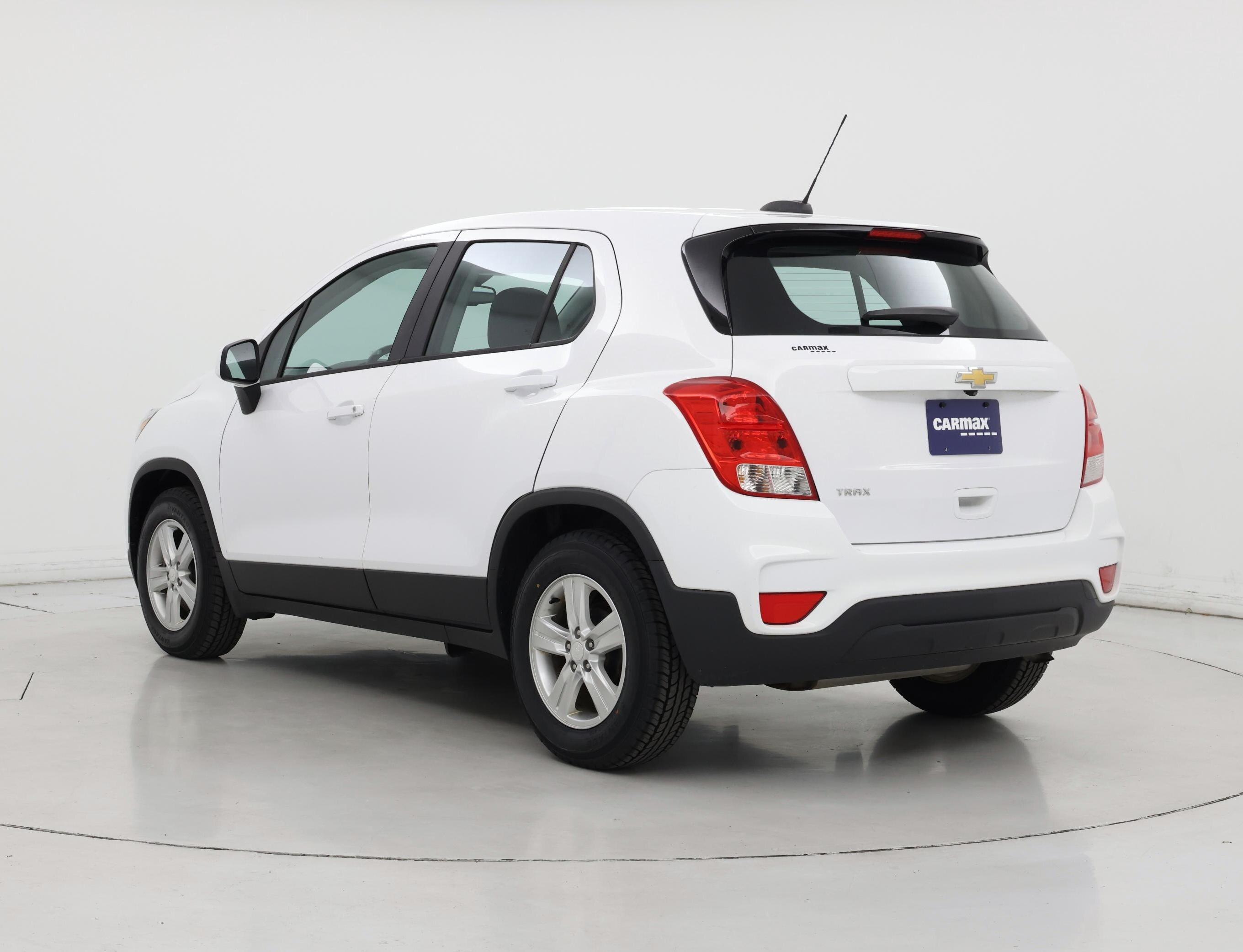 Thumbnail: 2019 Chevrolet Trax - 2