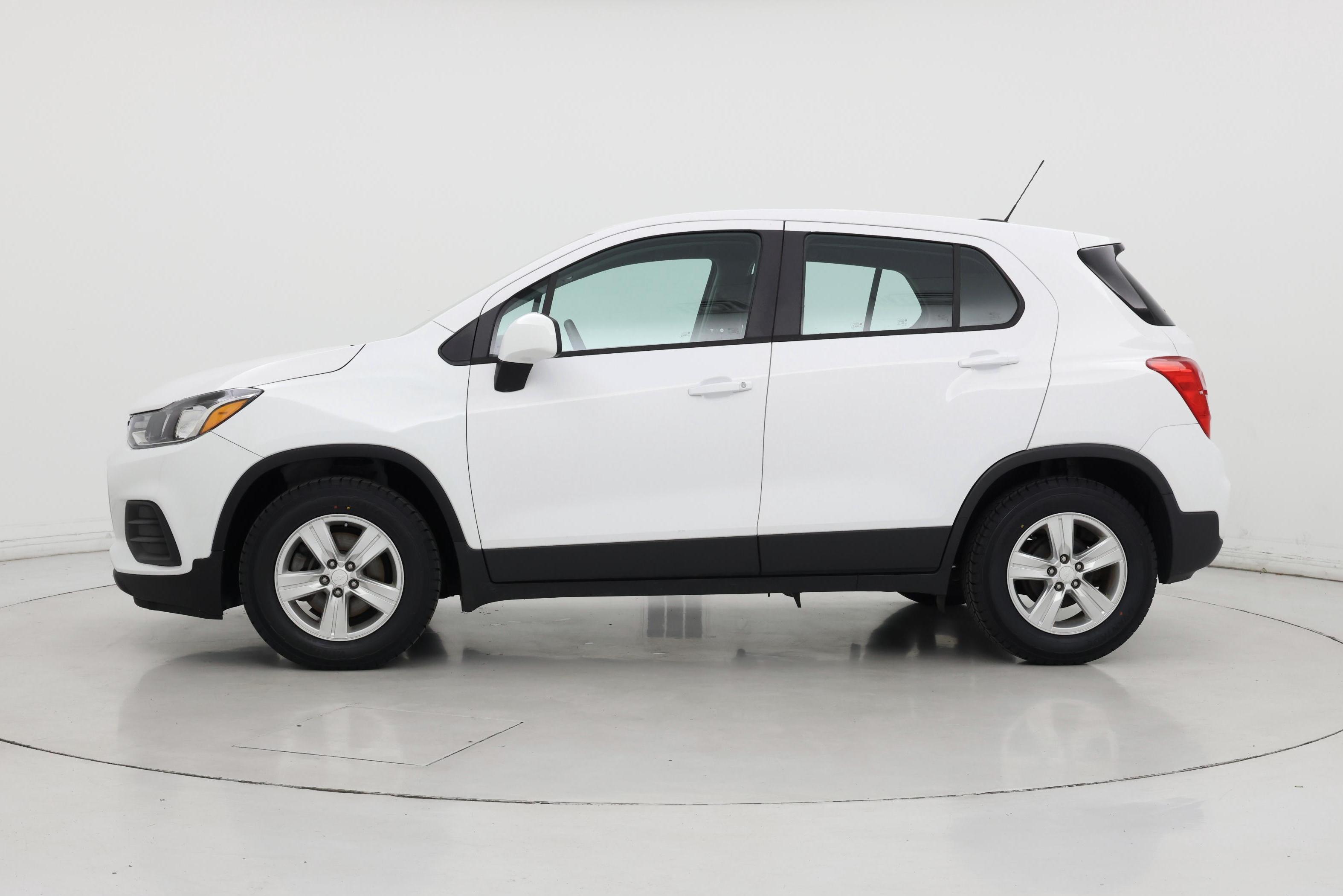 Thumbnail: 2019 Chevrolet Trax - 3